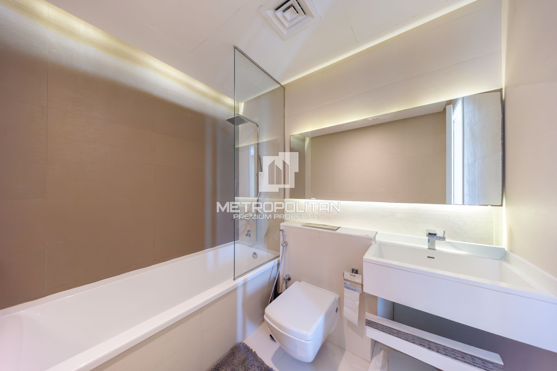 High Floor |  SZR/JLT Skyline Views | Select Group