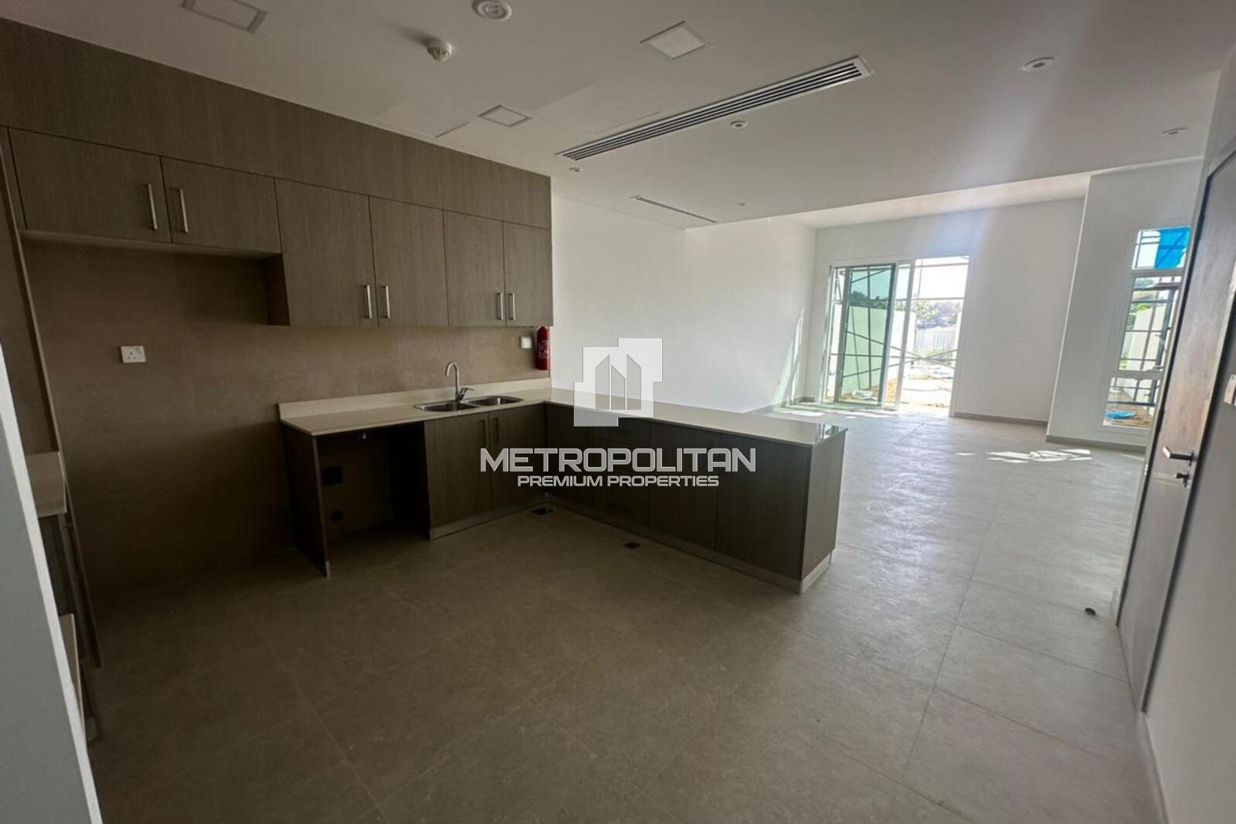 Stunning 2BR Townhouse + Maid | G+1 | High ROI
