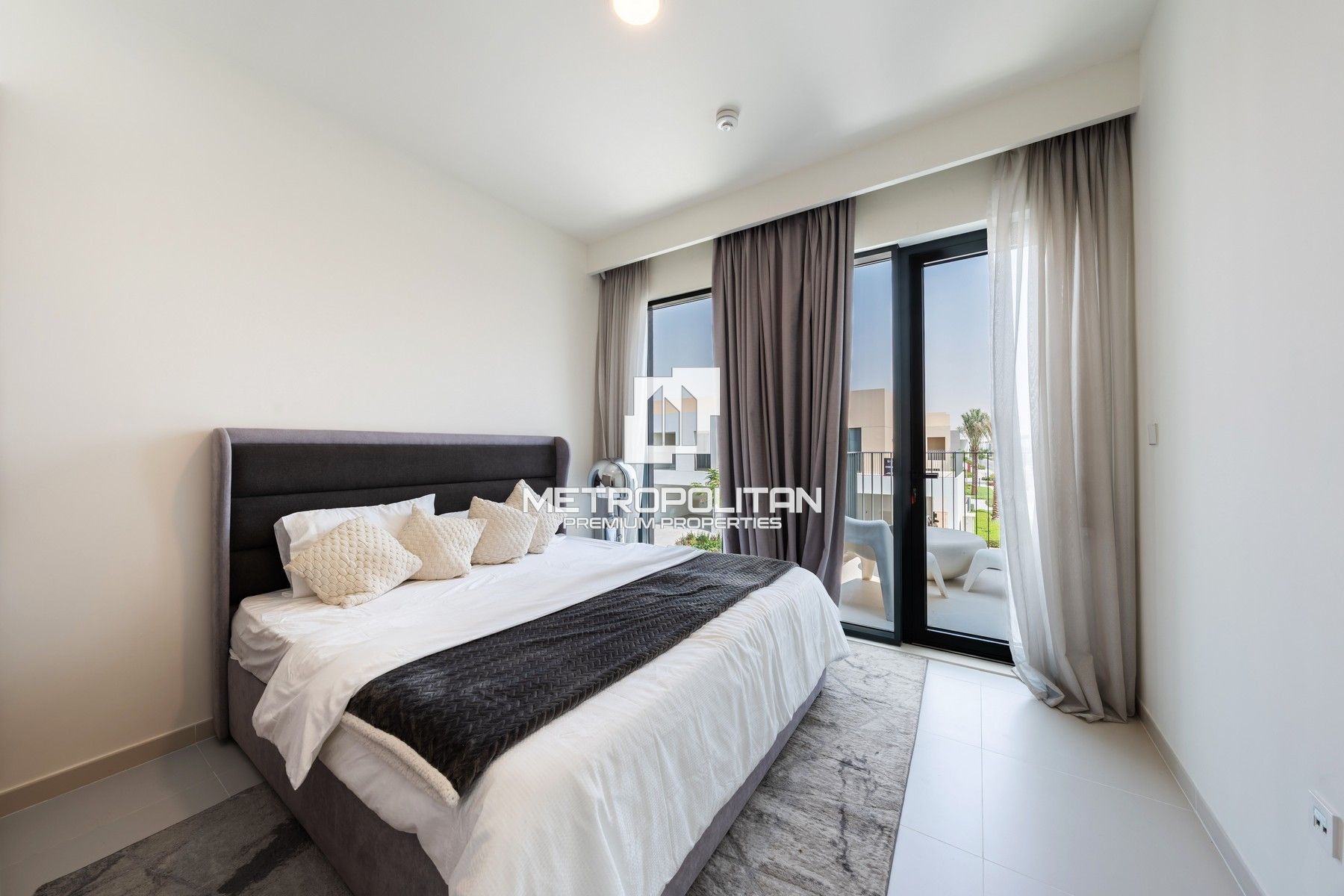 Single Row | Rare Corner Location | Furnished
