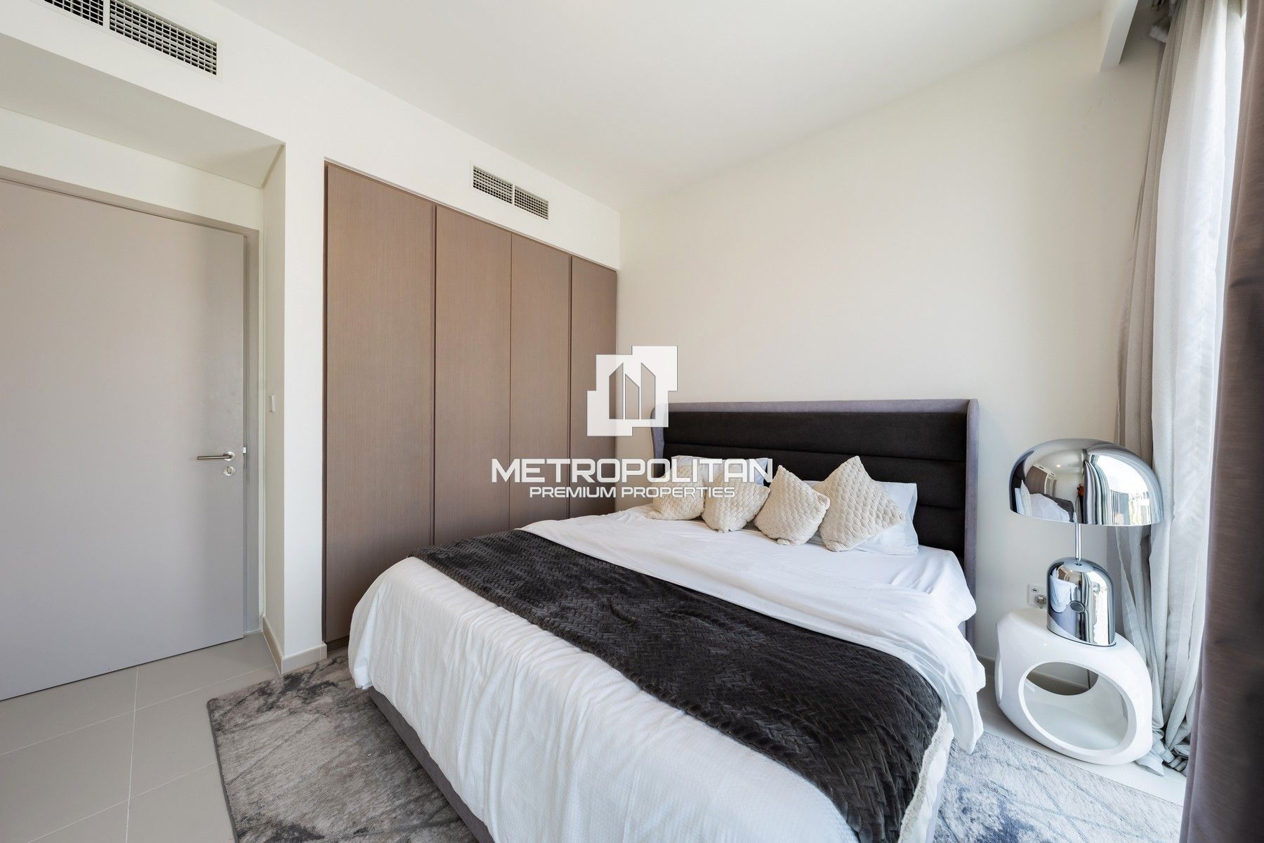 Single Row | Rare Corner Location | Furnished