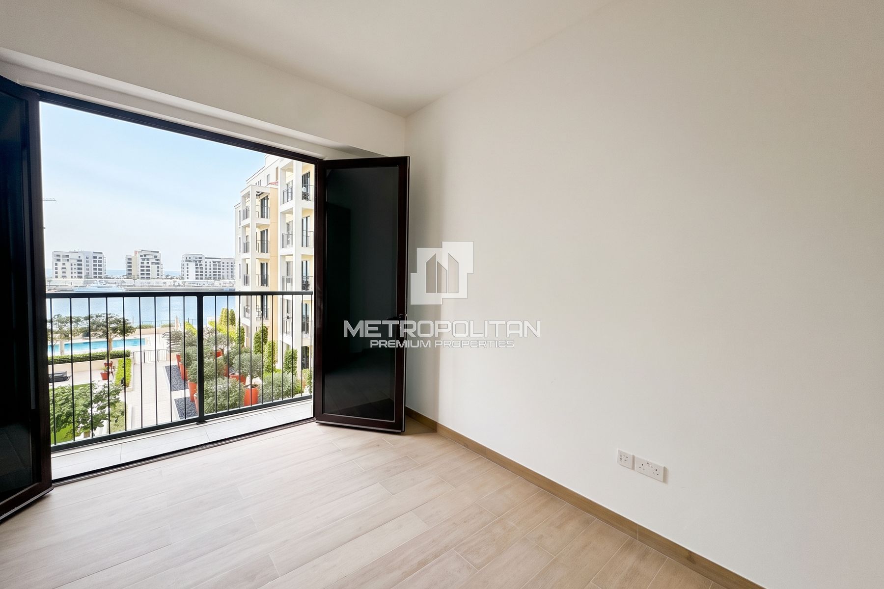 Multiple Options | Ready to Move in | Sea View