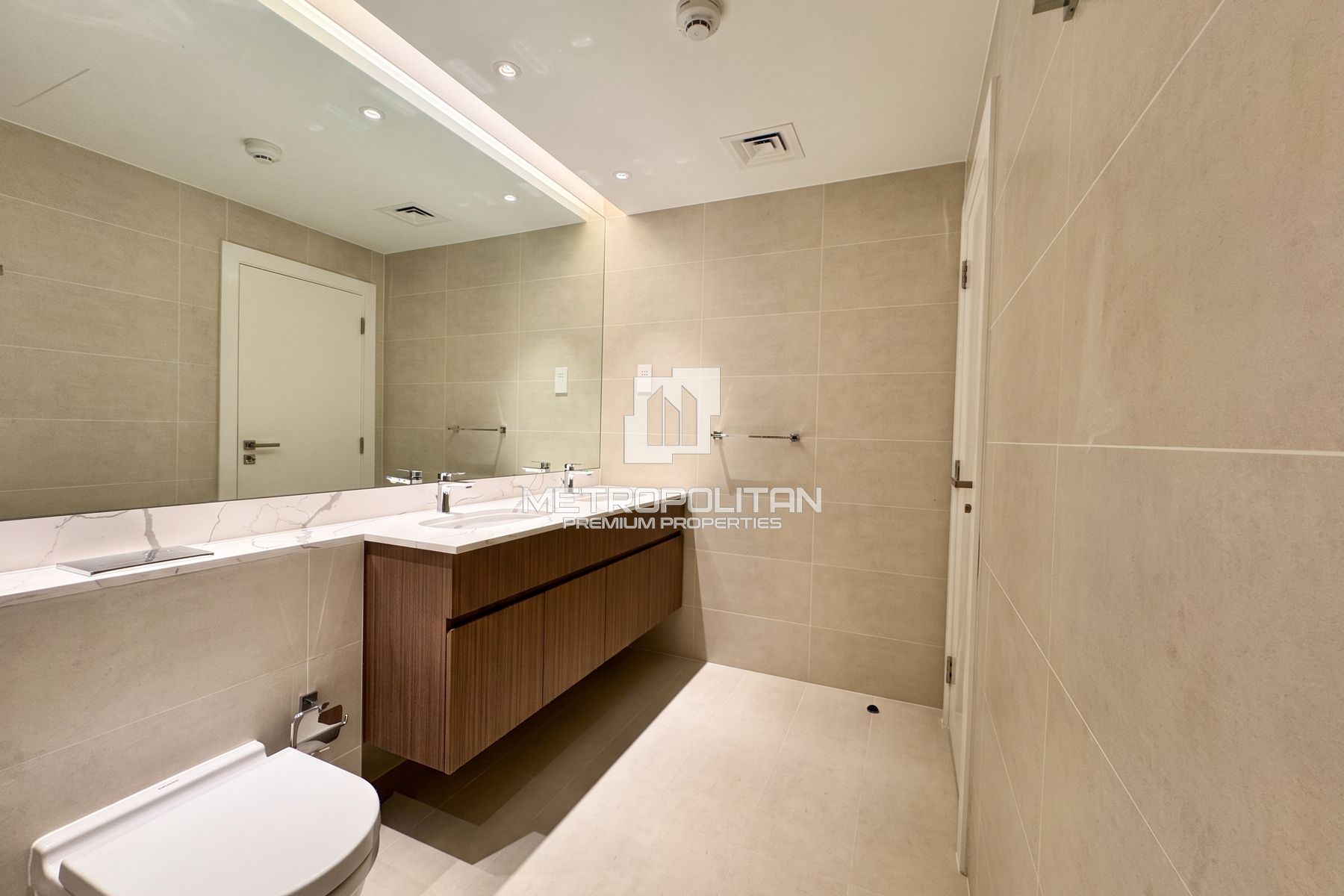 شقة للبيع في La Sirene، Jumeirah - MPS-52490