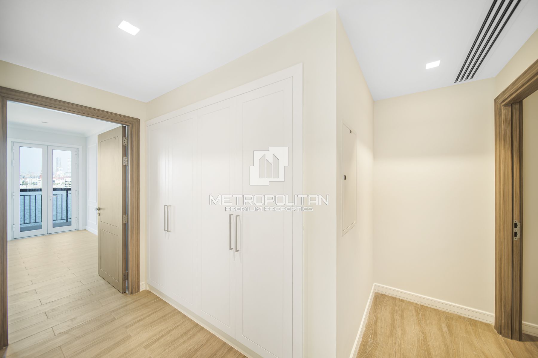 3BR + Extra Room| Panoramic Sea View| Luxury Villa