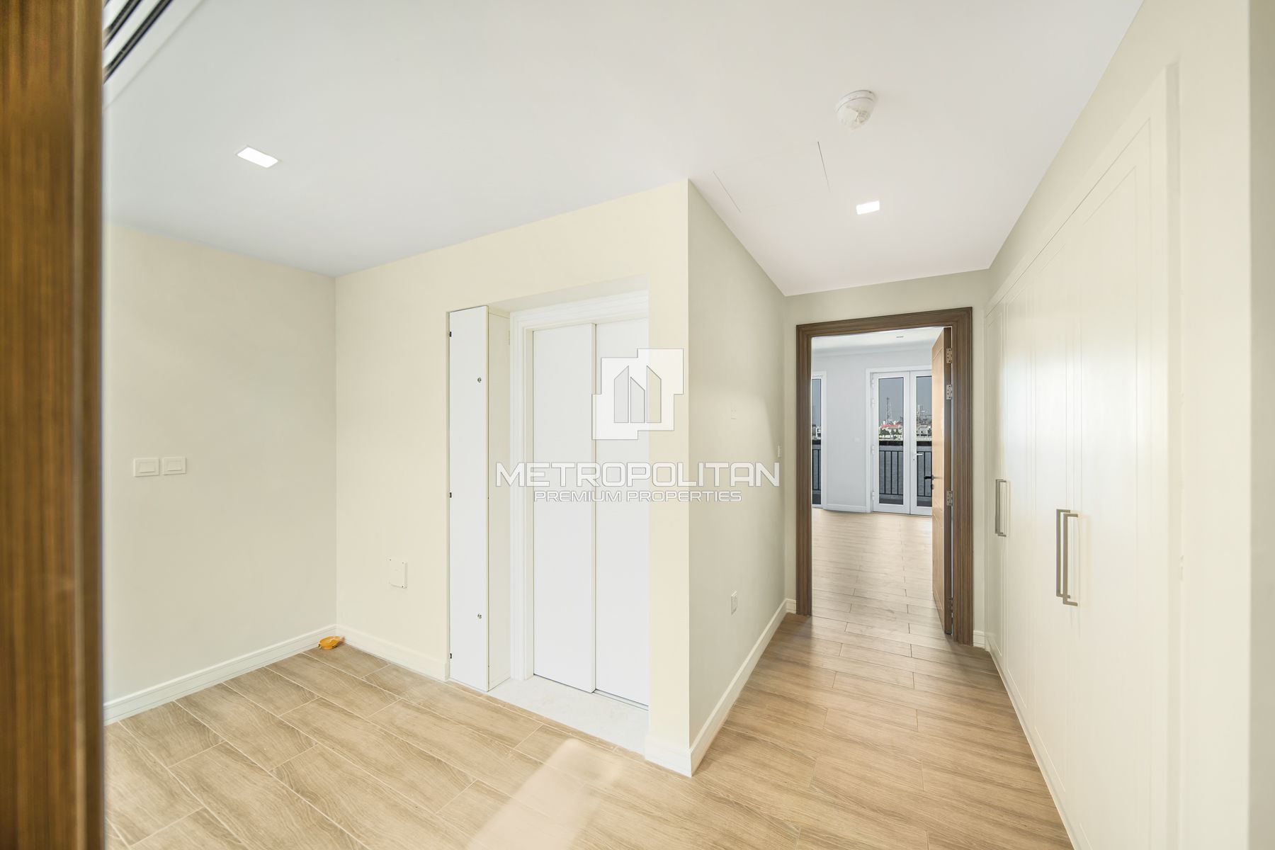 3BR + Extra Room| Panoramic Sea View| Luxury Villa