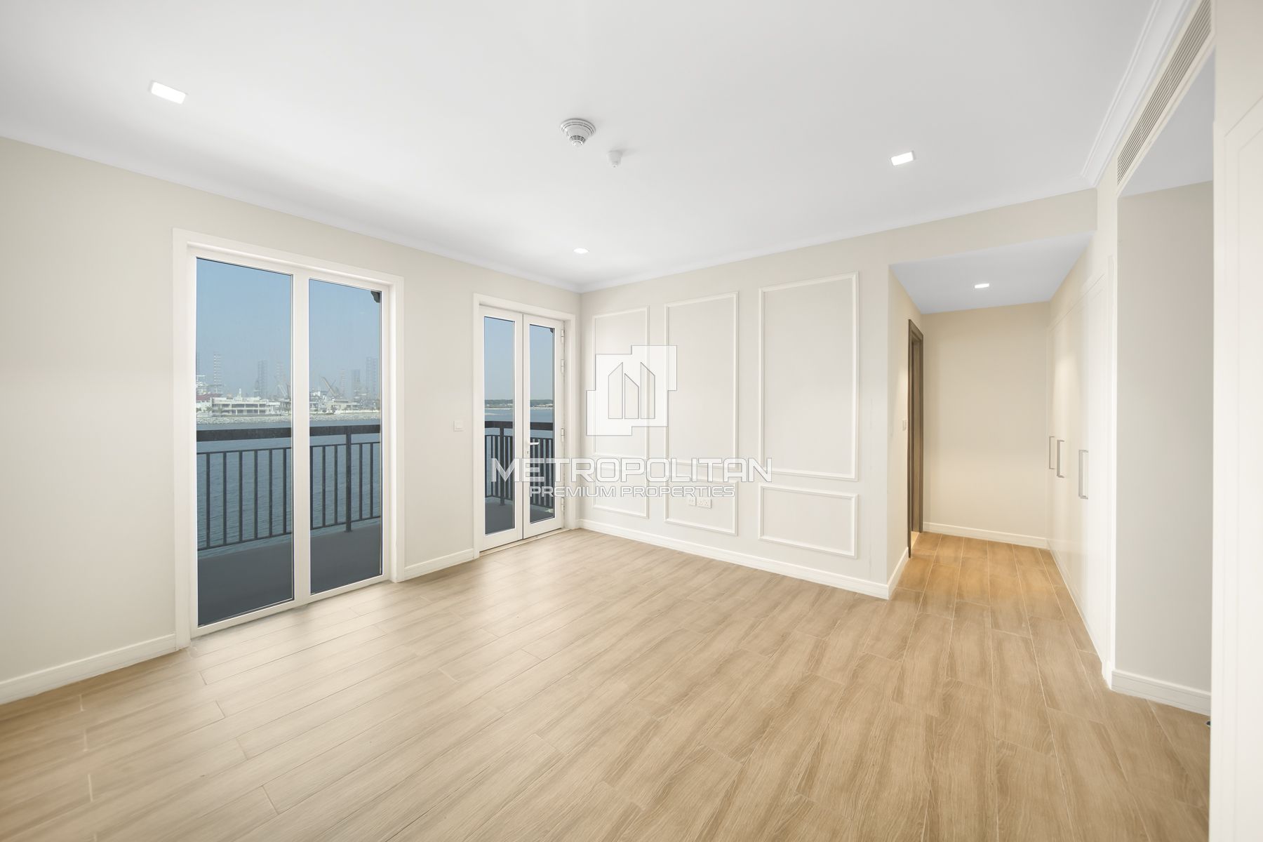 3BR + Extra Room| Panoramic Sea View| Luxury Villa