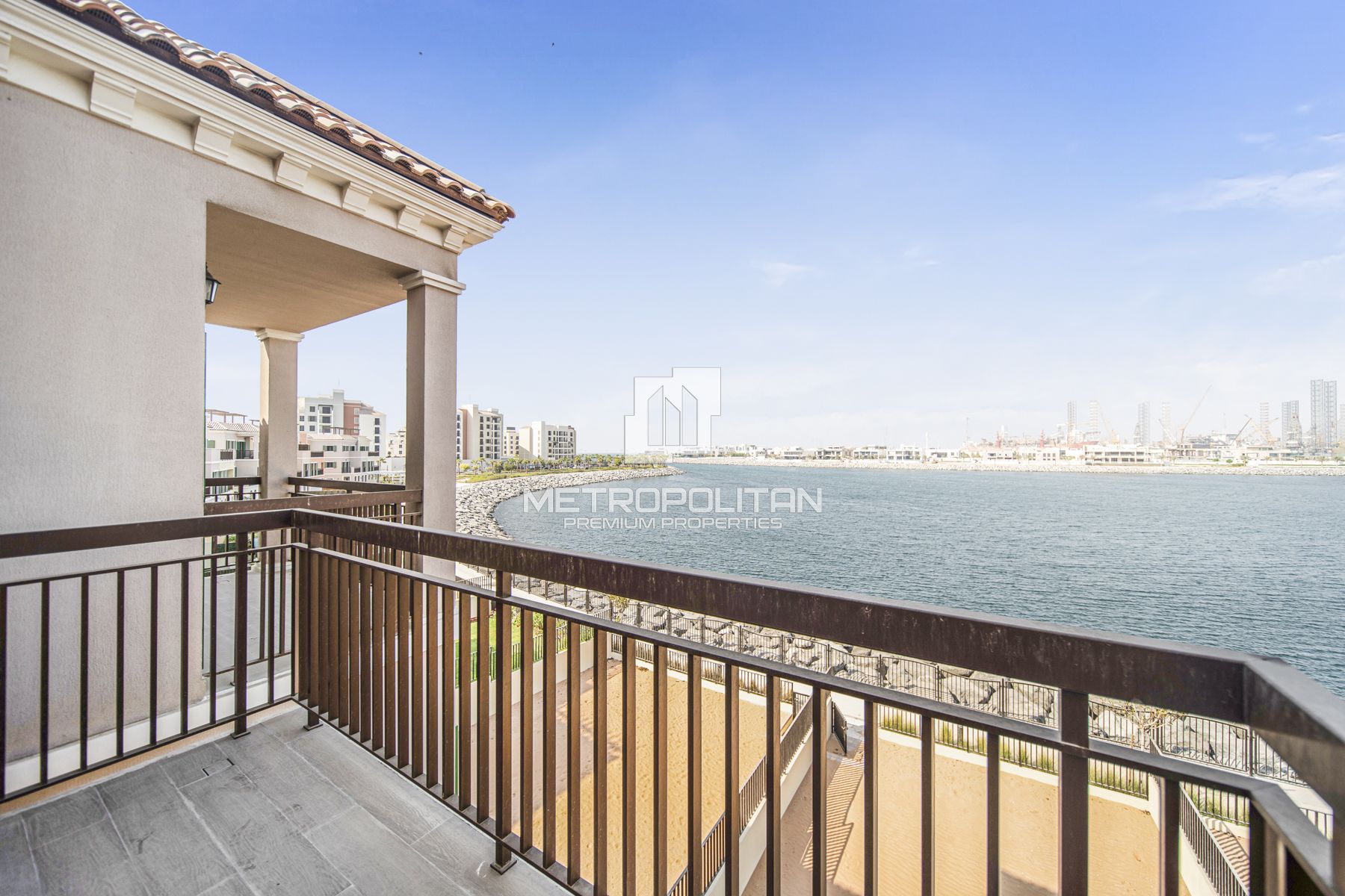 3BR + Extra Room| Panoramic Sea View| Luxury Villa