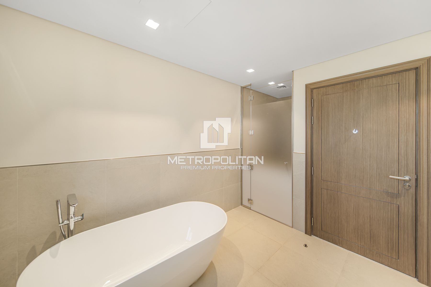 3BR + Extra Room| Panoramic Sea View| Luxury Villa