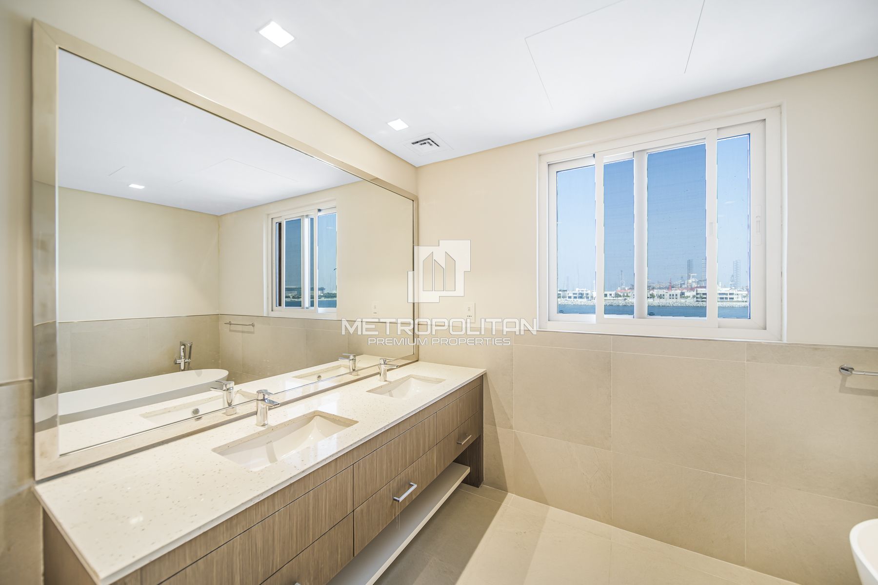 3BR + Extra Room| Panoramic Sea View| Luxury Villa