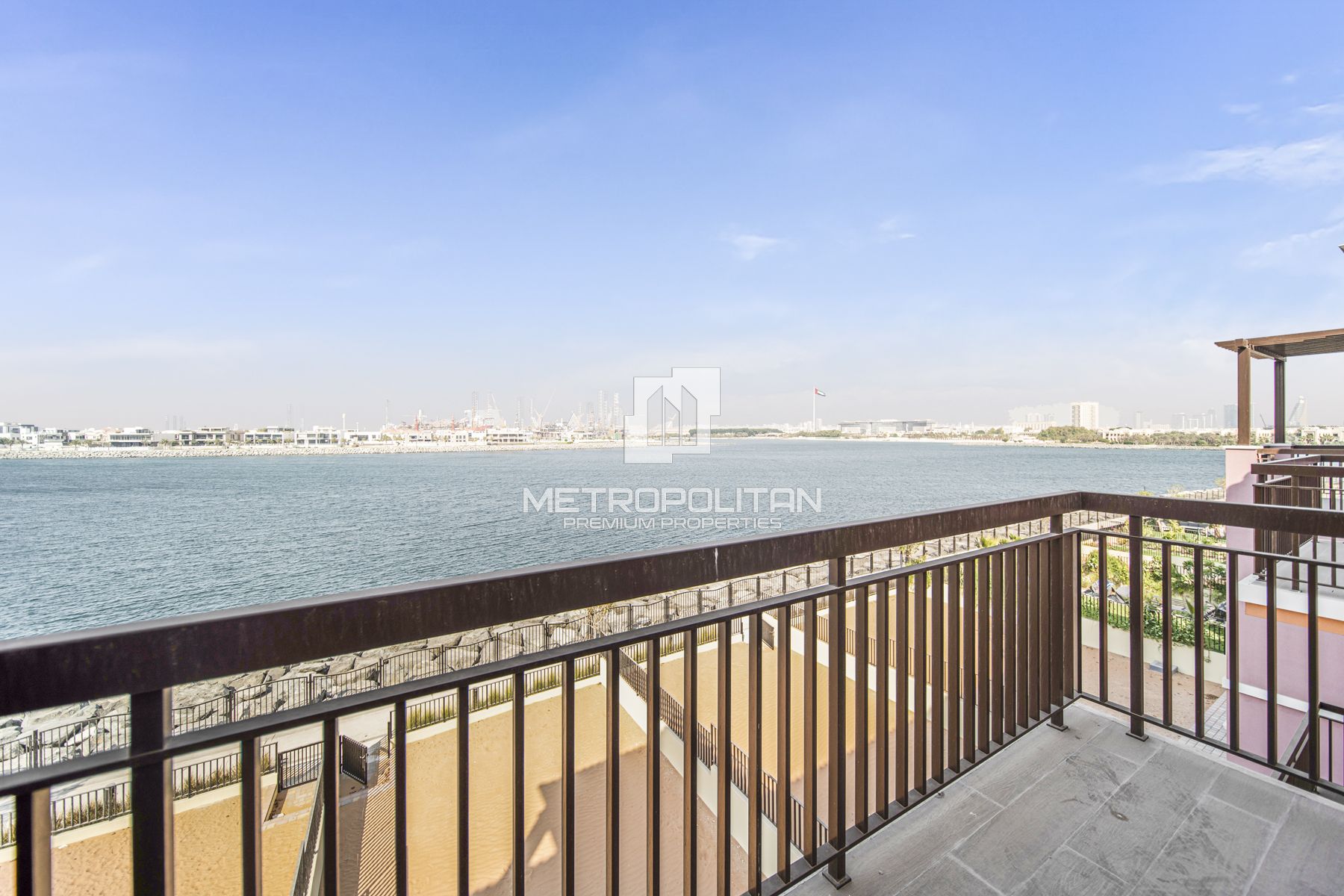 3BR + Extra Room| Panoramic Sea View| Luxury Villa