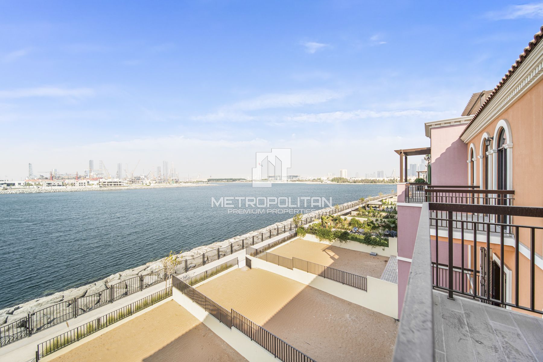 3BR + Extra Room| Panoramic Sea View| Luxury Villa