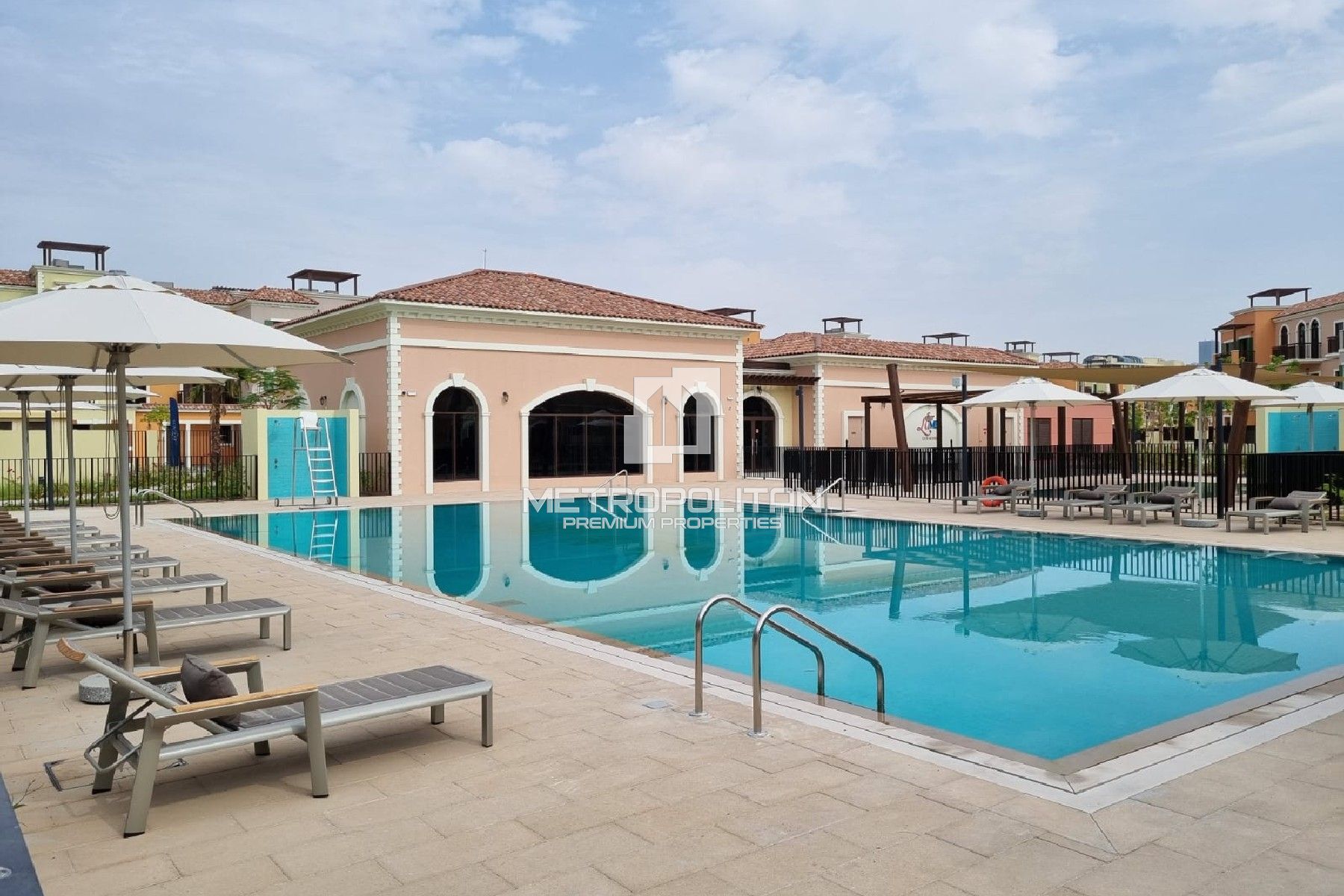 3BR + Extra Room| Panoramic Sea View| Luxury Villa