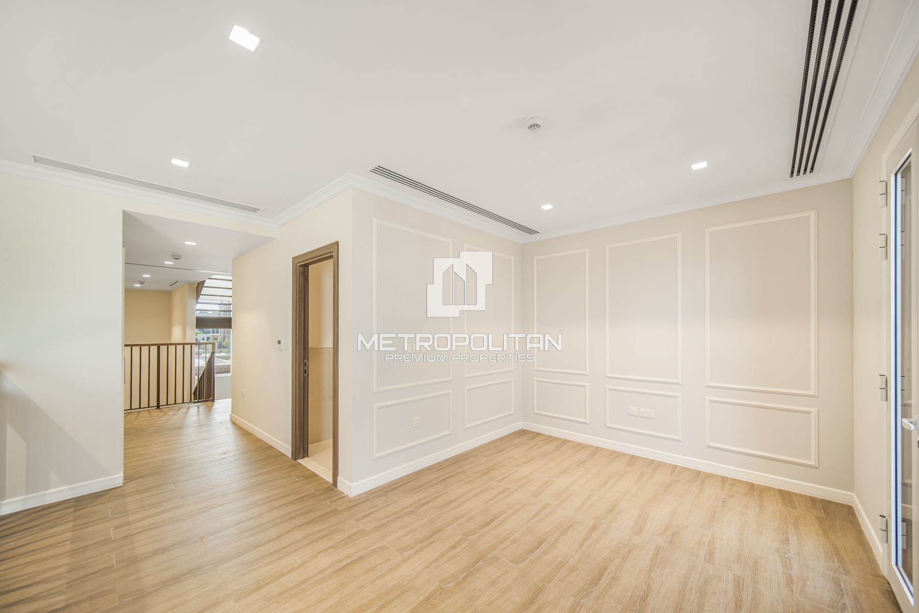 3BR + Extra Room| Panoramic Sea View| Luxury Villa