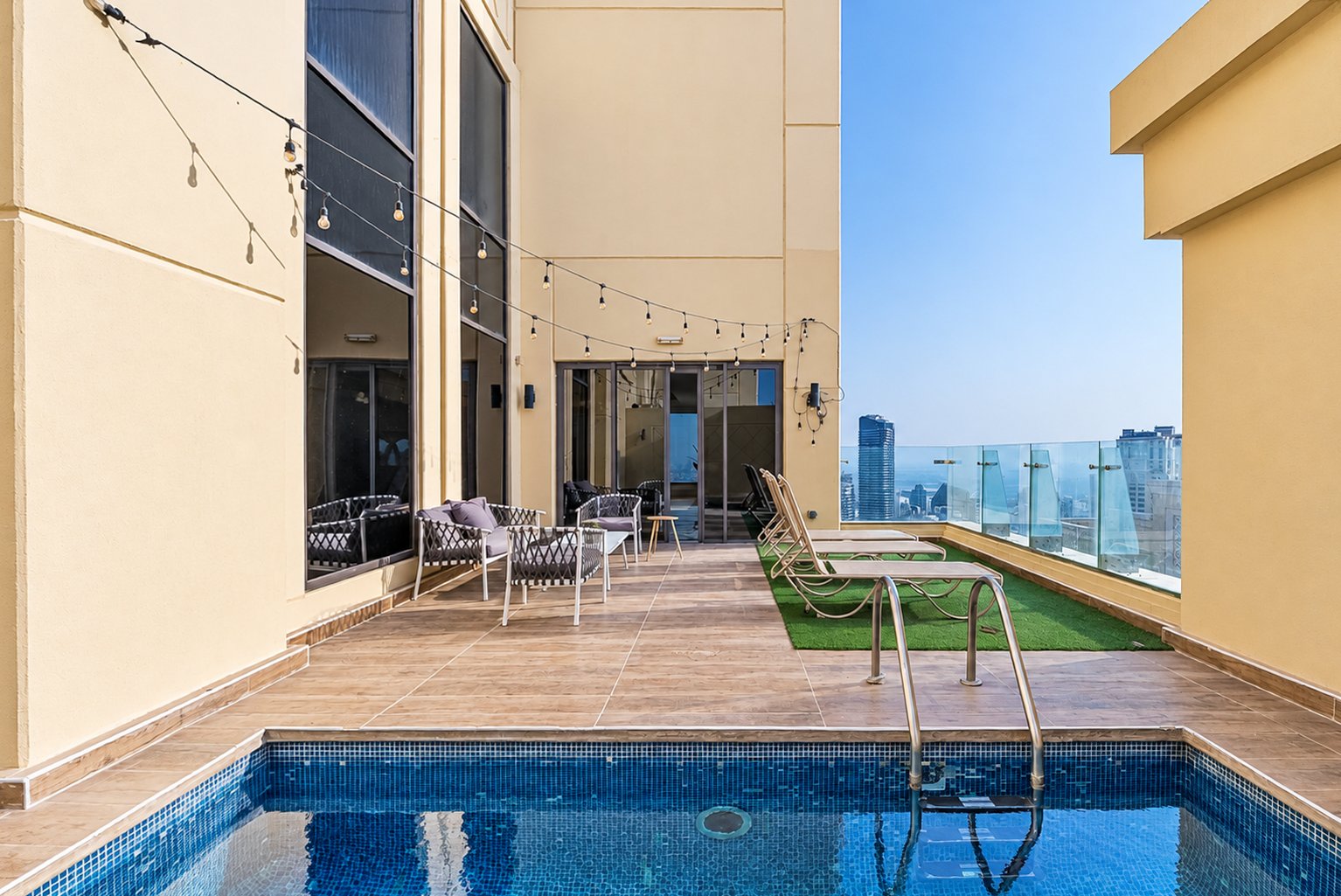 Exquisite 4BR Duplex Penthouse| Ain & Skyline View