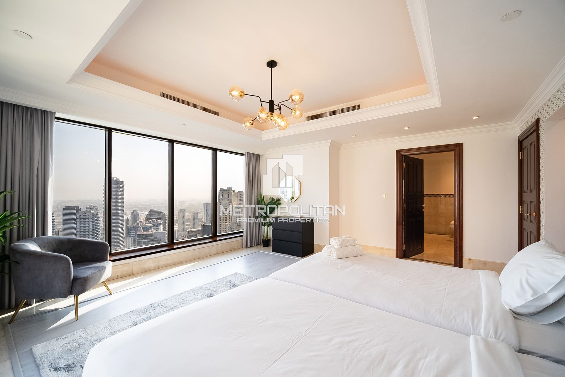 Exquisite 4BR Duplex Penthouse| Ain & Skyline View