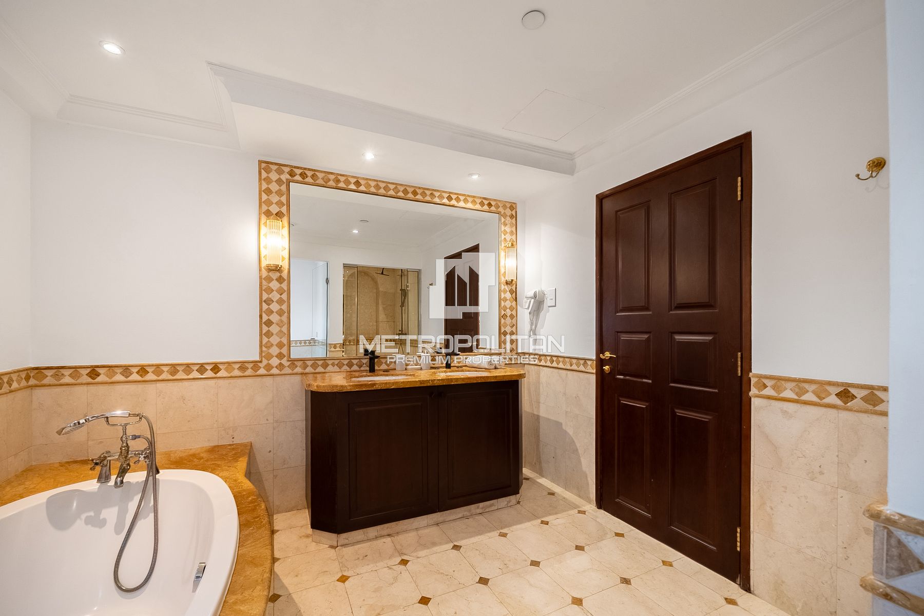 Exquisite 4BR Duplex Penthouse| Ain & Skyline View