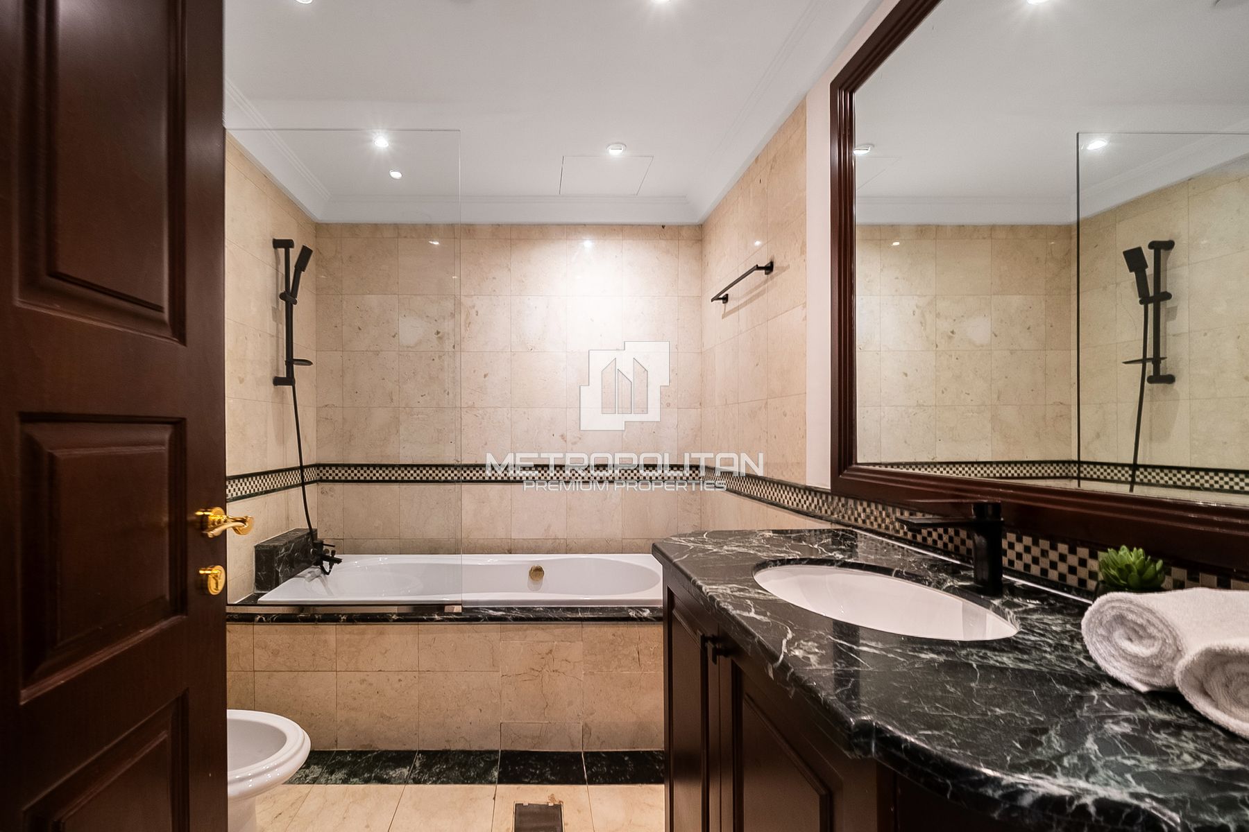 Exquisite 4BR Duplex Penthouse| Ain & Skyline View
