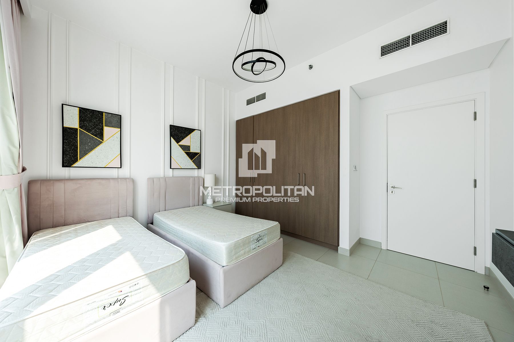 Best Priced | Vacant | Upgraded with Skyline View