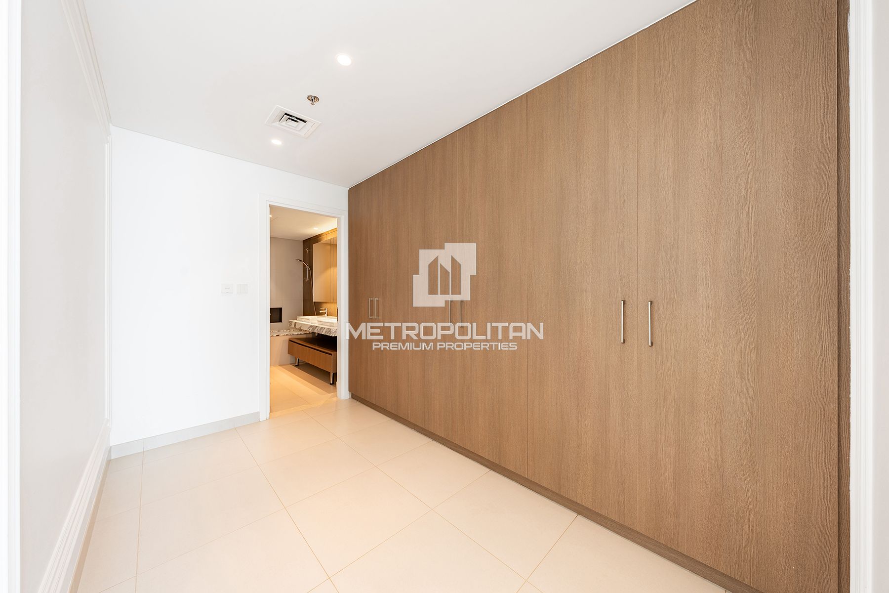 Best Priced | Vacant | Upgraded with Skyline View