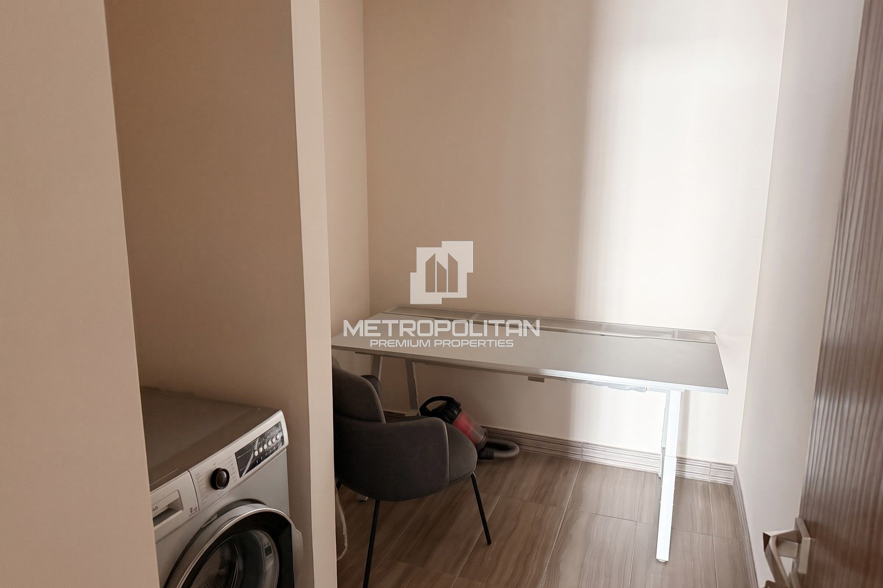 Fully Furnished | Amazing Lake View | View Now