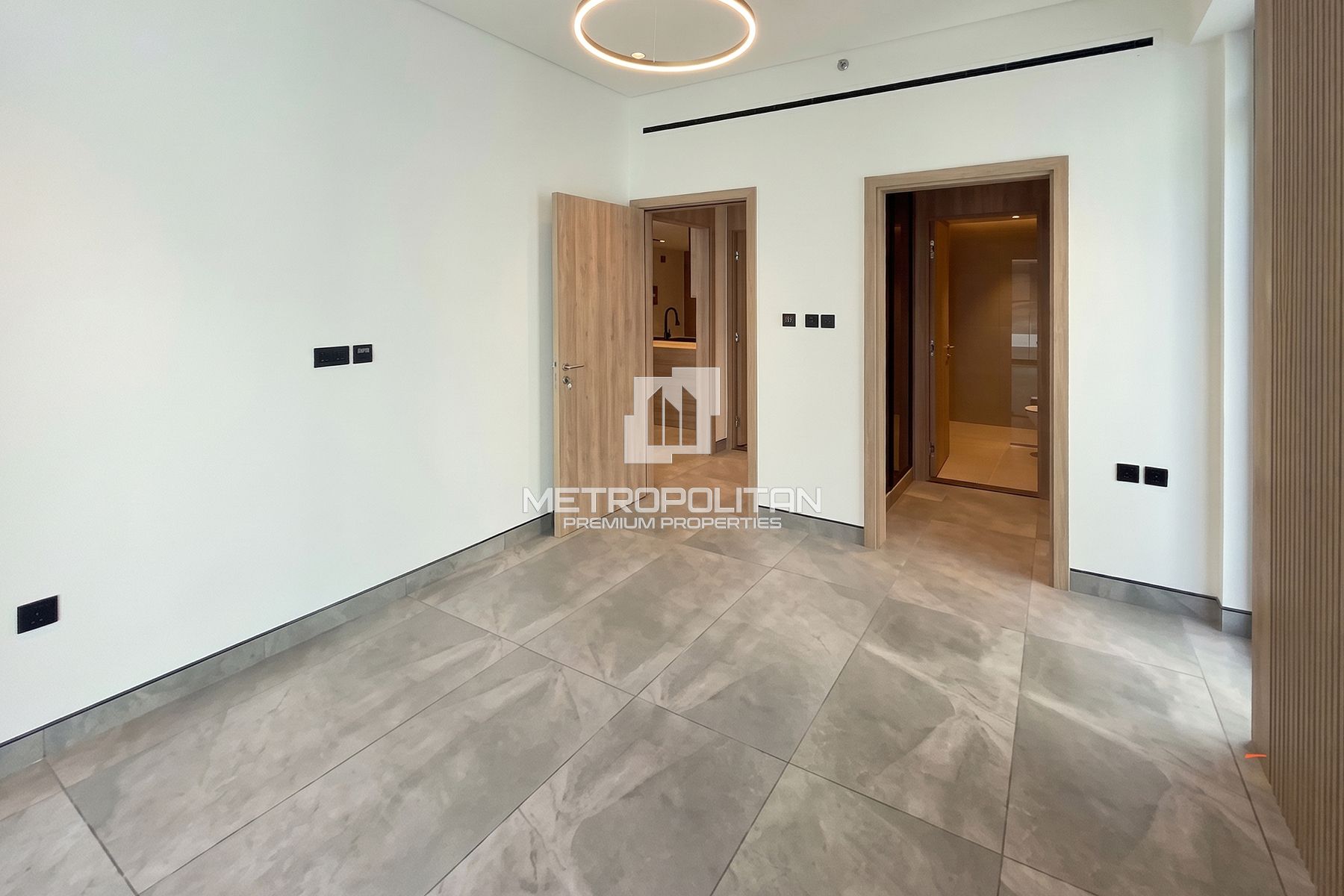 Luxury Finish | 1 BED plus Study | Brand New