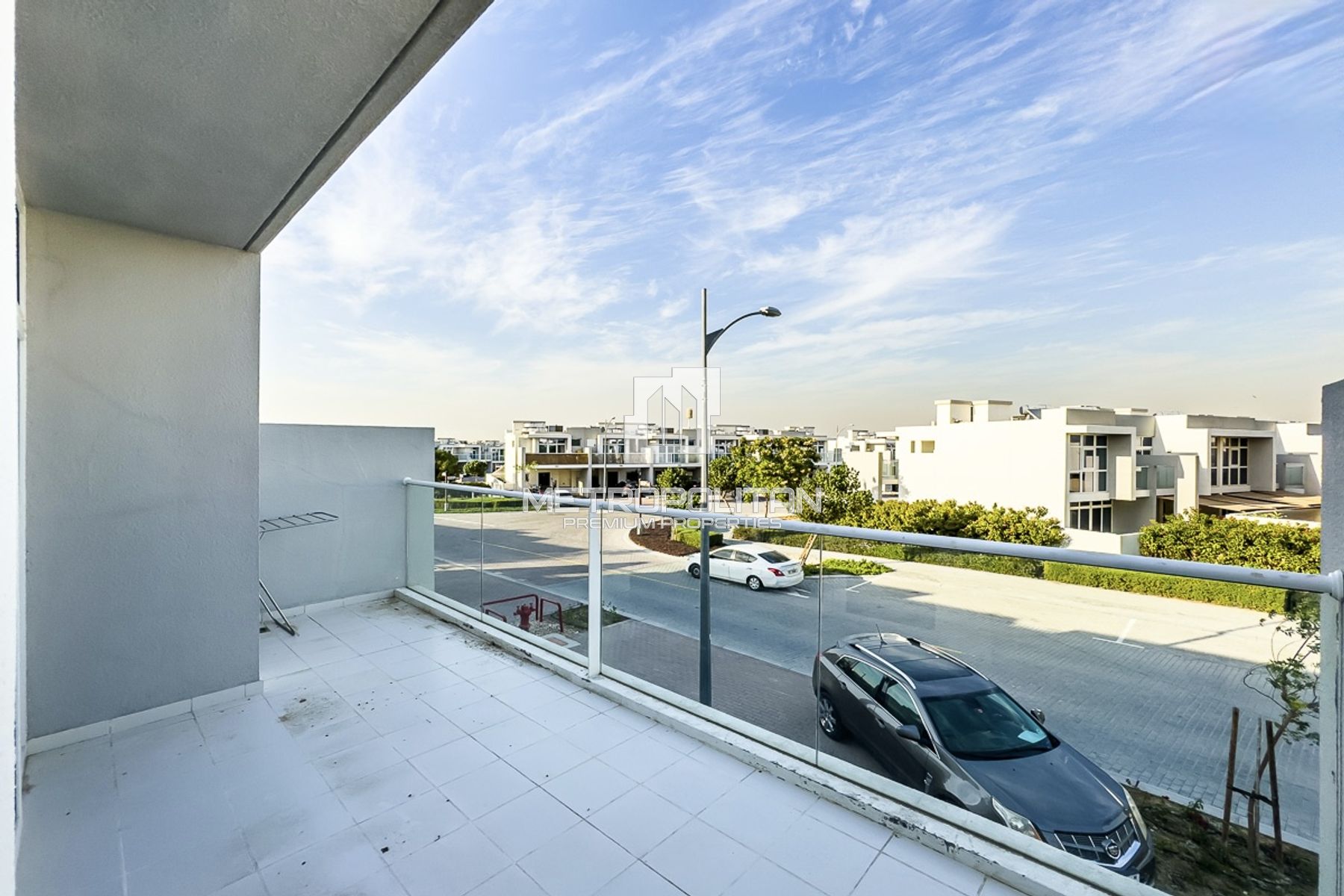 Corner | Single Row | Vacant | Spacious Layout