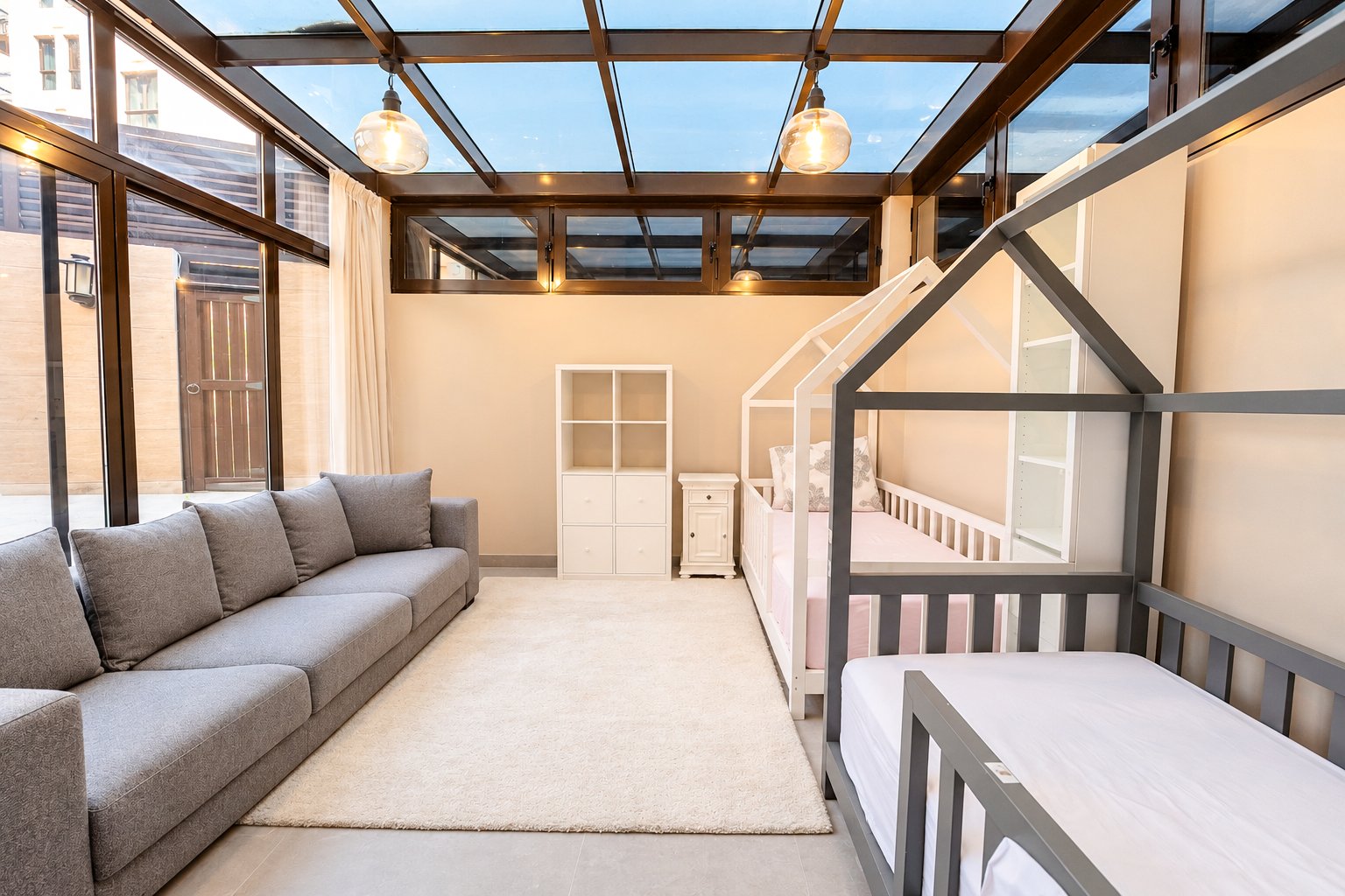 Separate Dining |Burj views| Corner Private Garden
