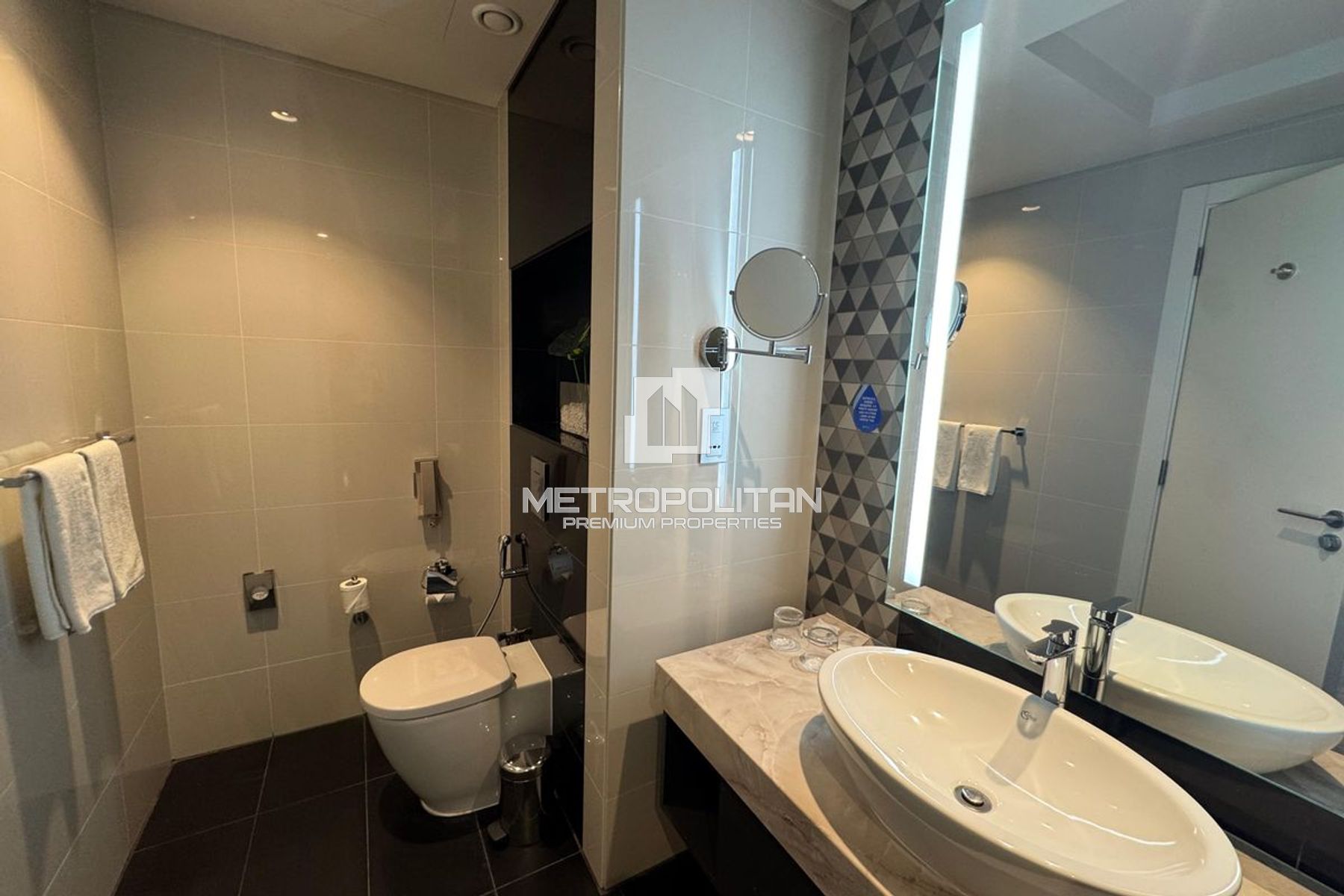 Furnished Studio | High Floor | Investor Deal