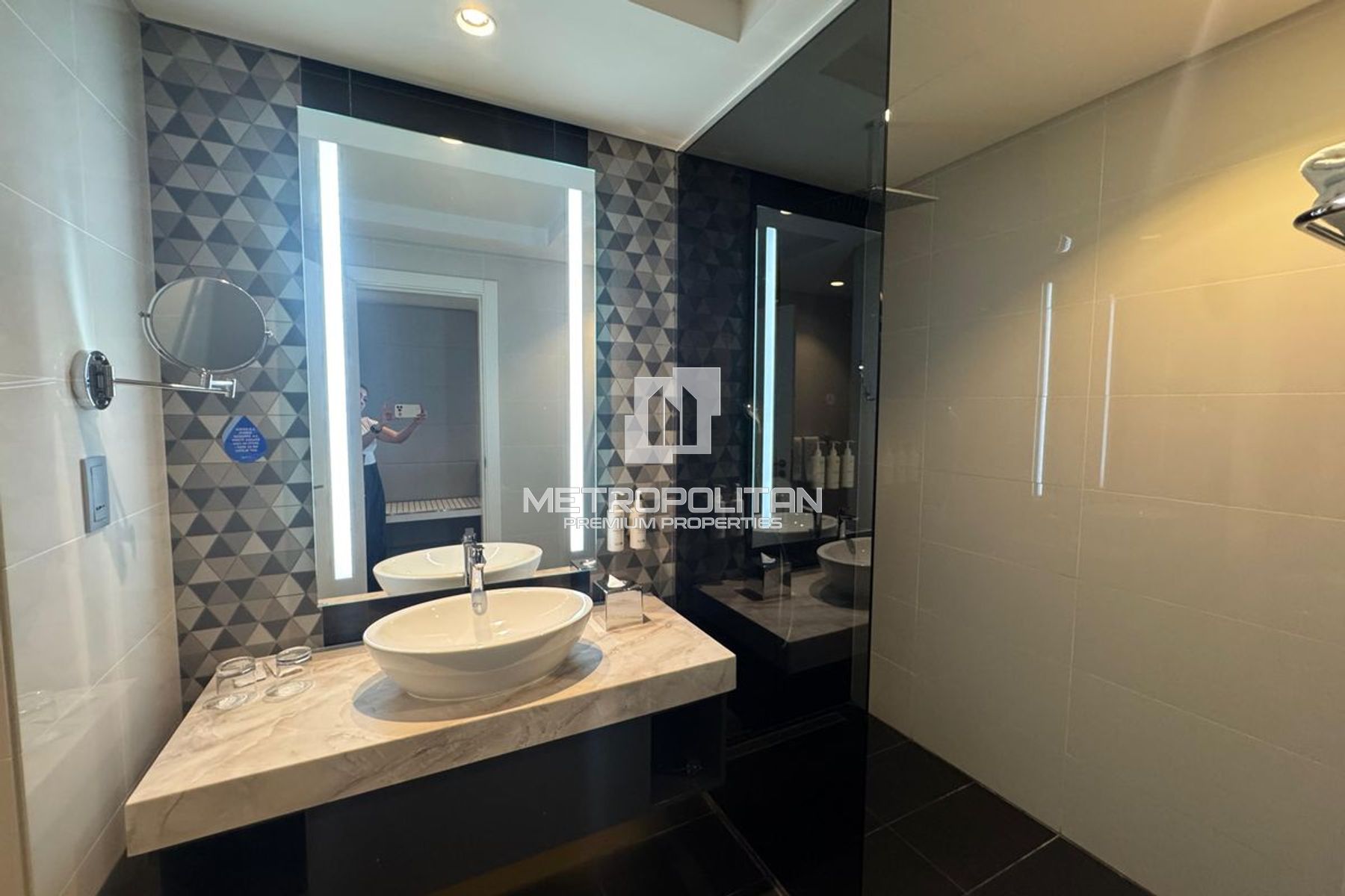 Furnished Studio | High Floor | Investor Deal