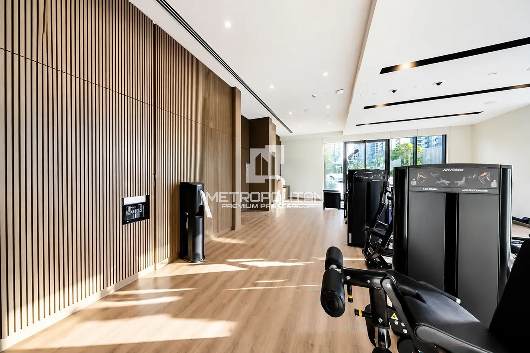 High Floor Unit | Direct Beach Access | Sea View
