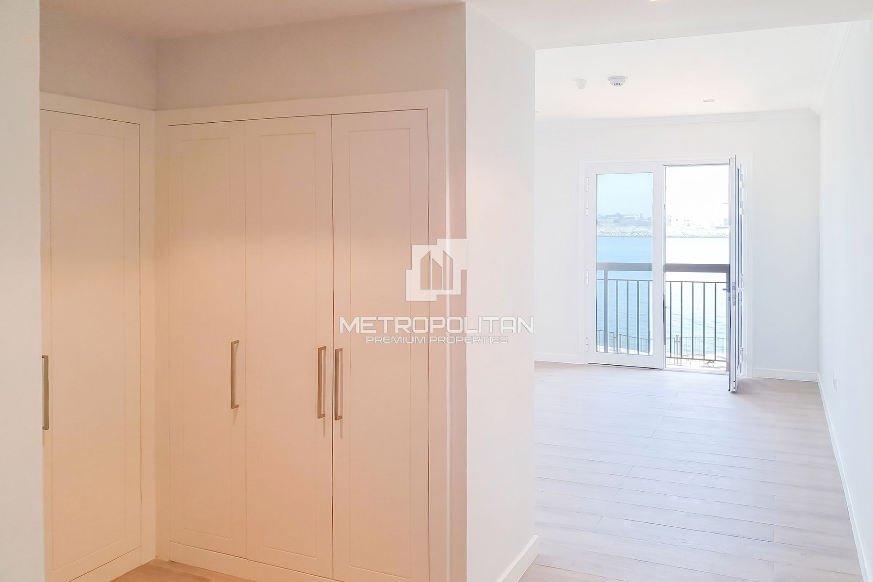 Seafront 5 Bed Villa | Prime Location | Best Price