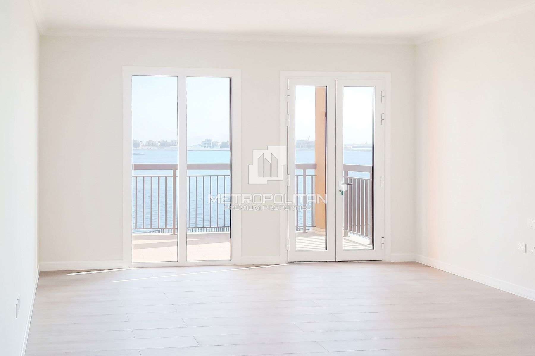 Seafront 5 Bed Villa | Prime Location | Best Price