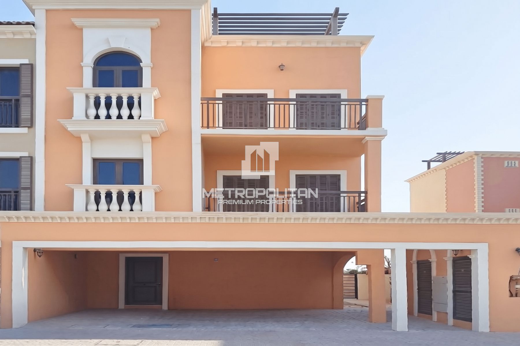5BR Townhouse for Sale in Sur La Mer, Jumeirah - MPS-52683