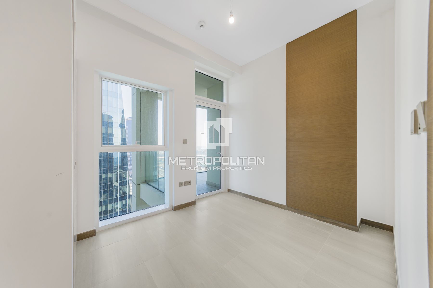 Waterfront Luxury | Full Canal View | High Floor