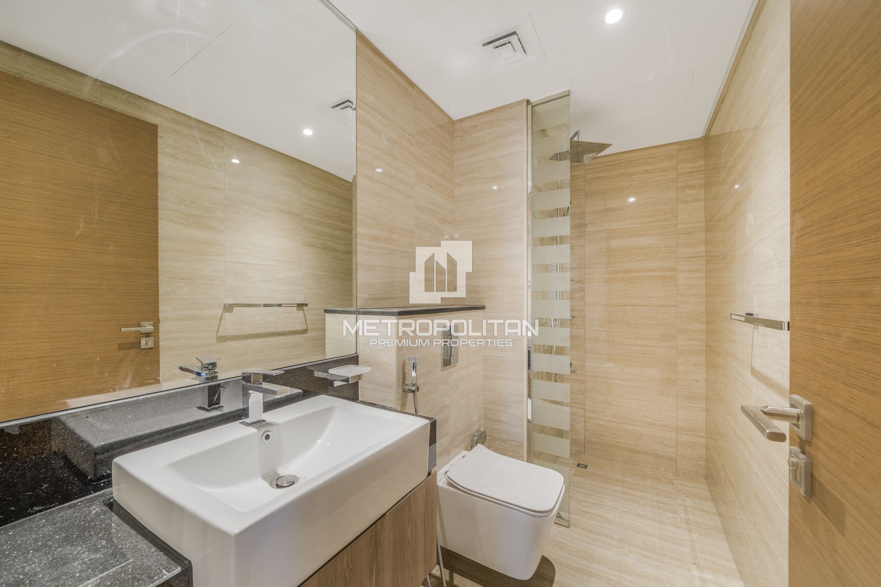 Waterfront Luxury | Full Canal View | High Floor
