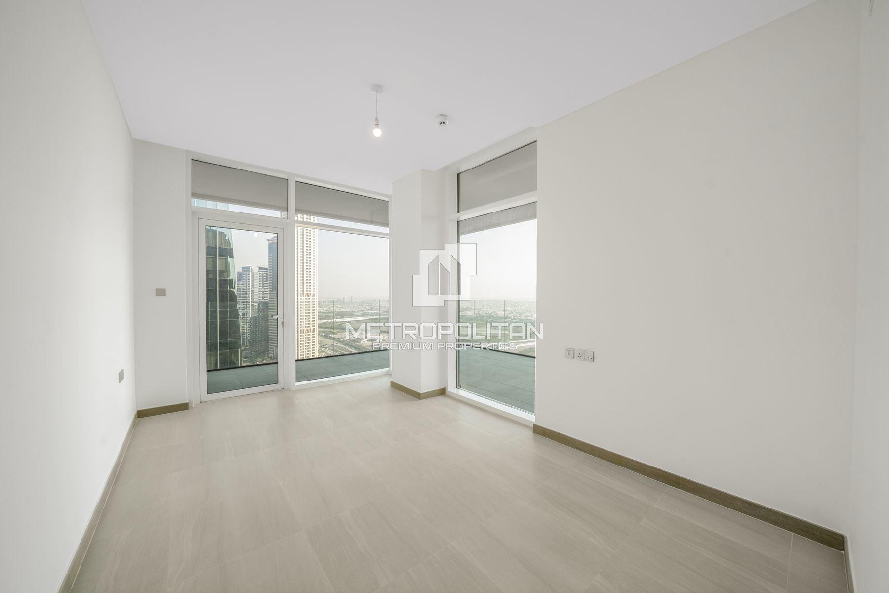 Waterfront Luxury | Full Canal View | High Floor