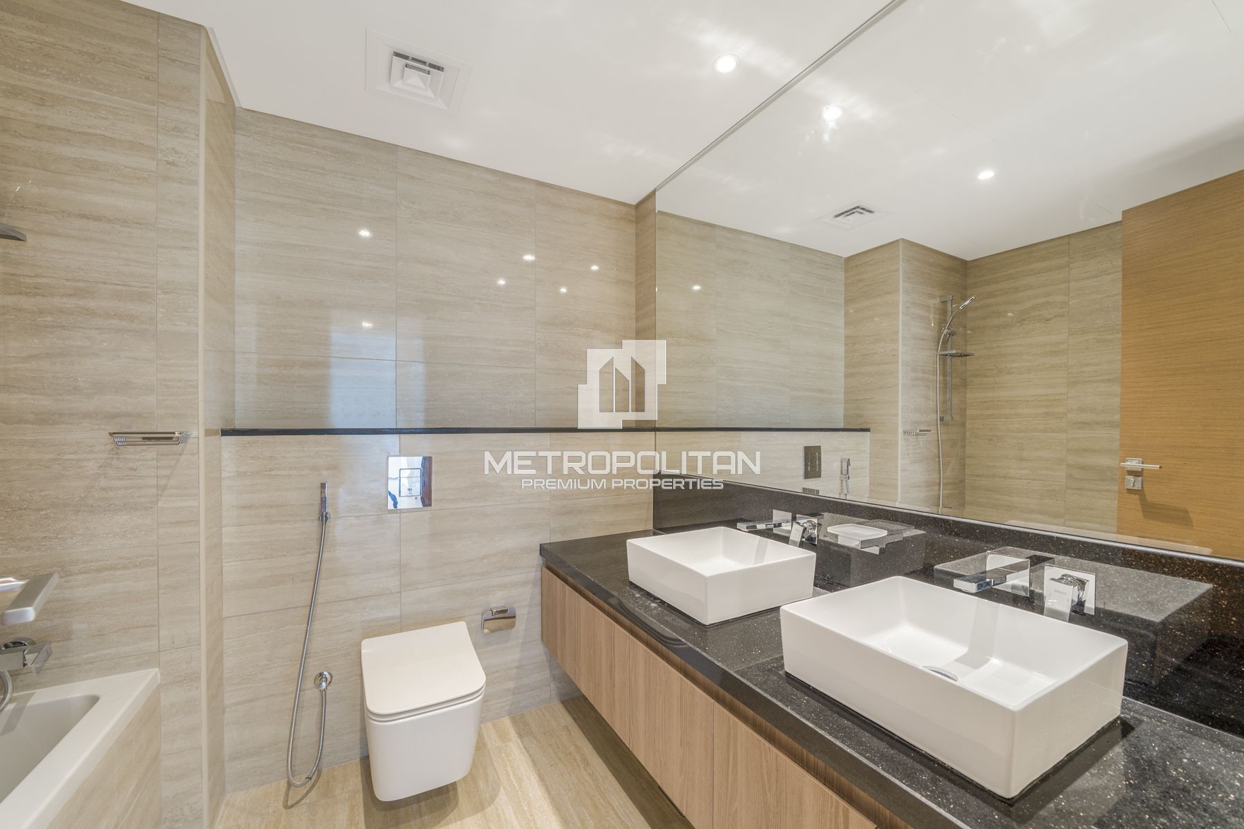 Waterfront Luxury | Full Canal View | High Floor