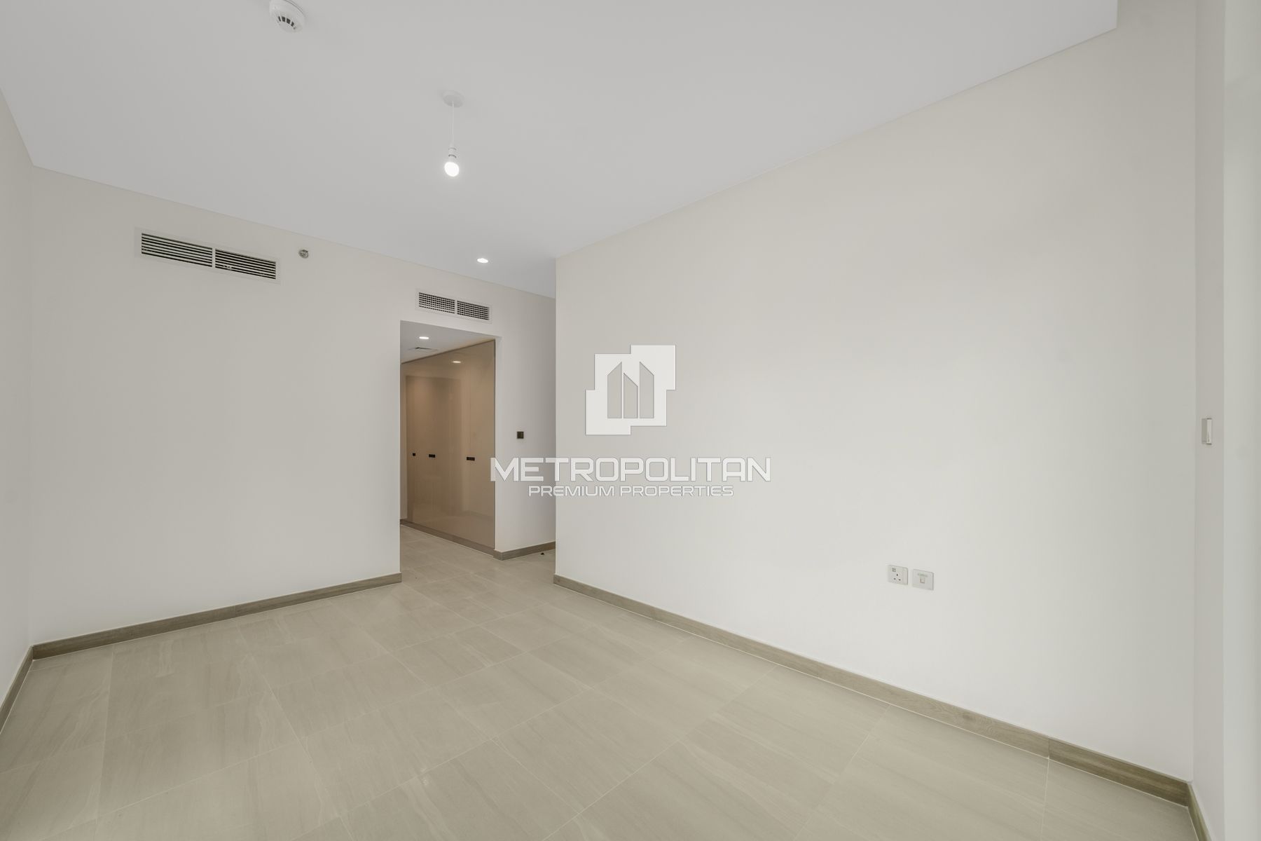 Waterfront Luxury | Full Canal View | High Floor