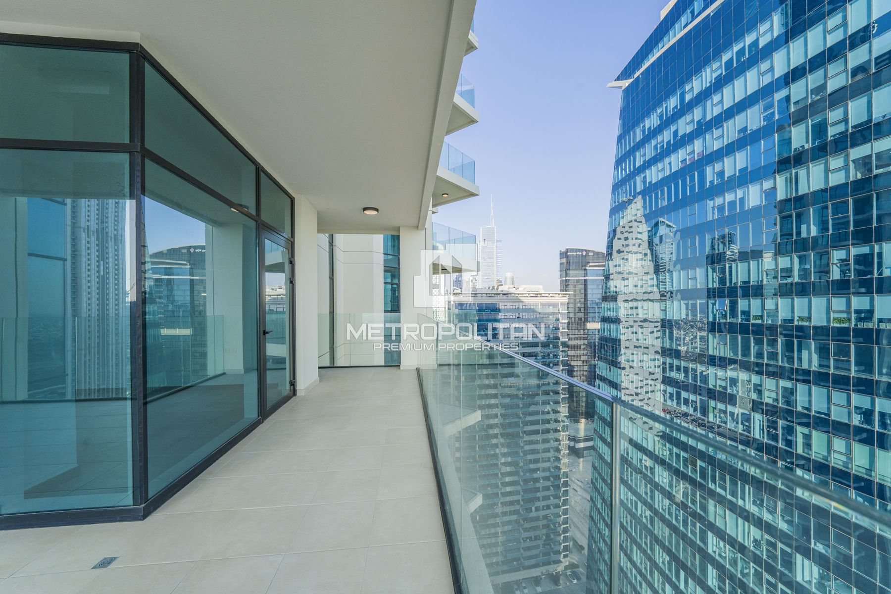 Waterfront Luxury | Full Canal View | High Floor