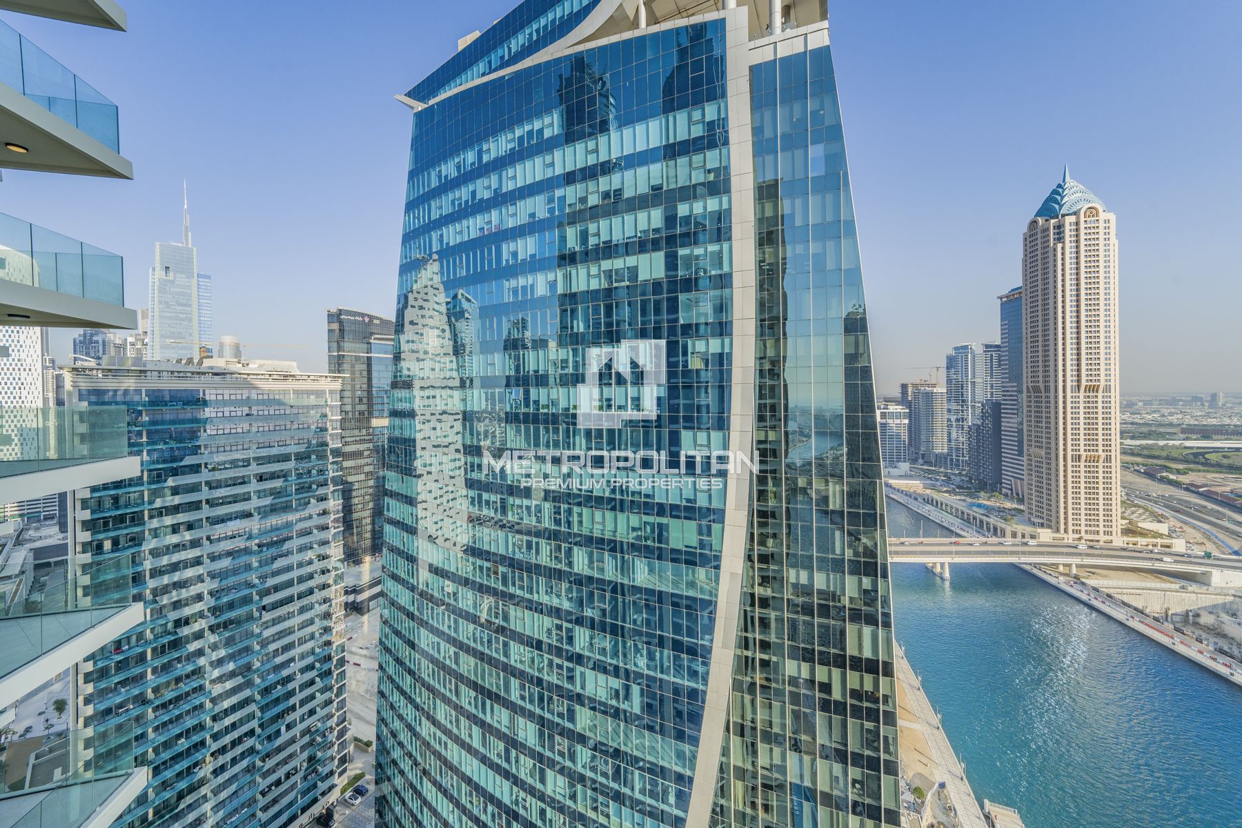 Waterfront Luxury | Full Canal View | High Floor