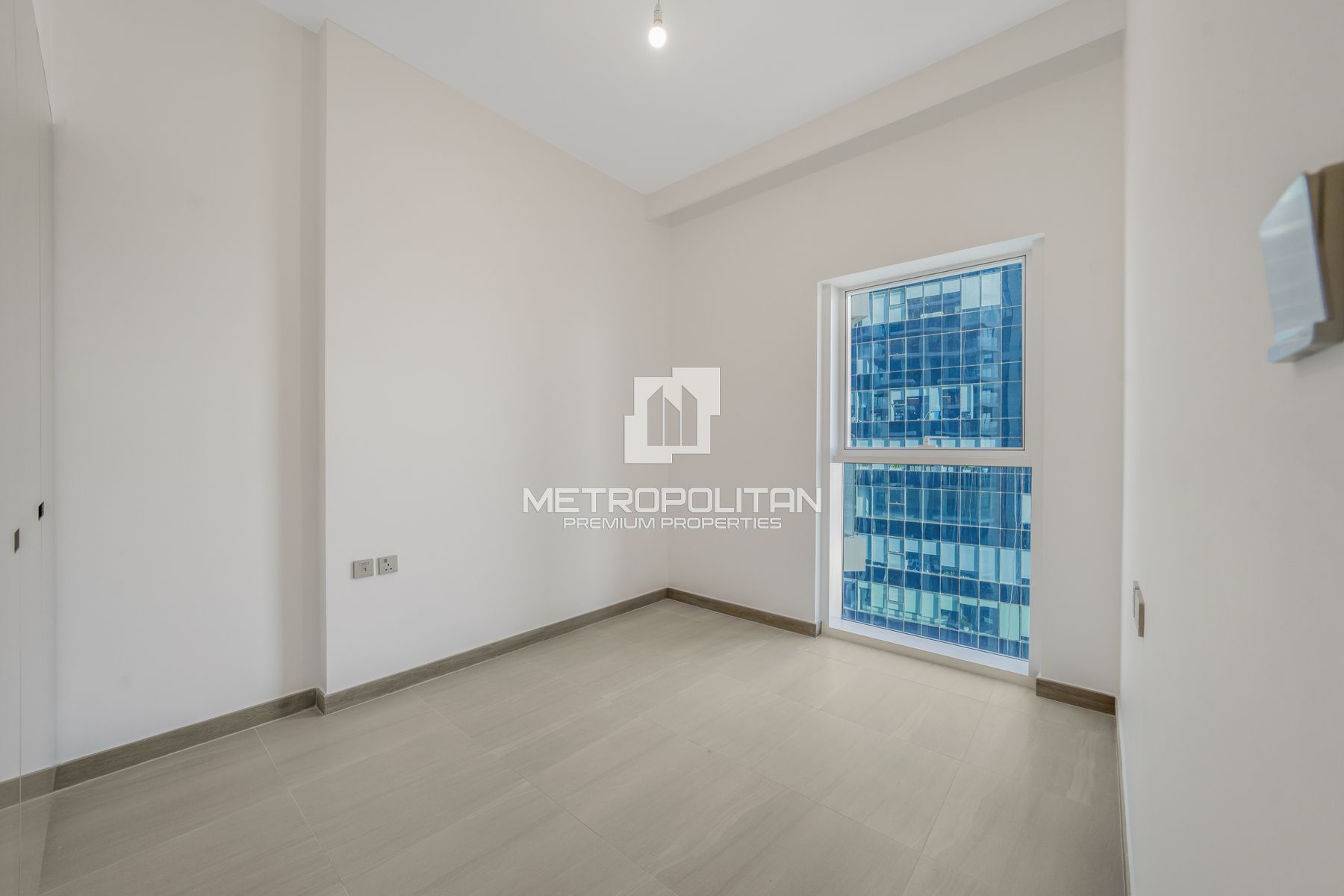 Waterfront Luxury | Full Canal View | High Floor