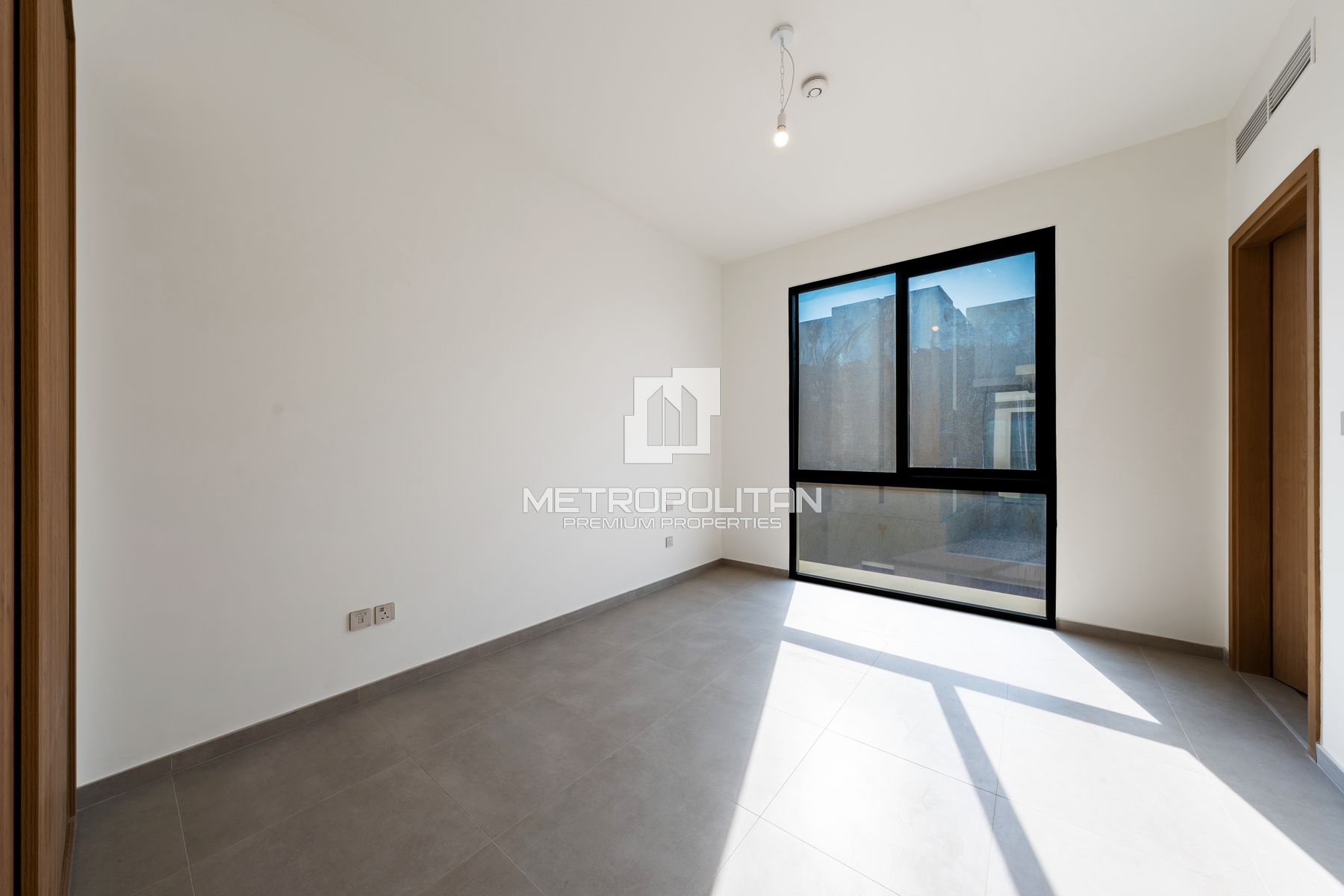 Exclusive | Single Row | Type C | Motivated Seller