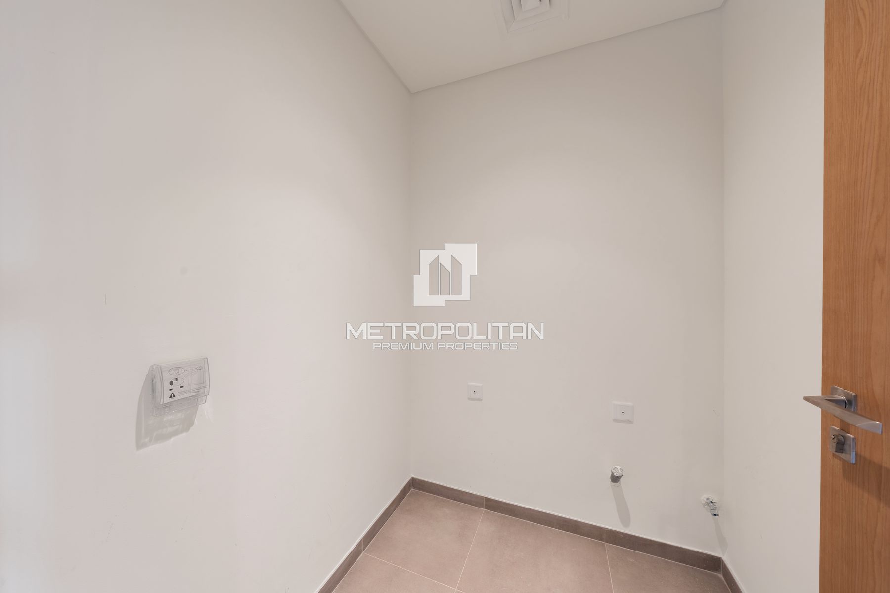 Exclusive | Single Row | Type C | Motivated Seller