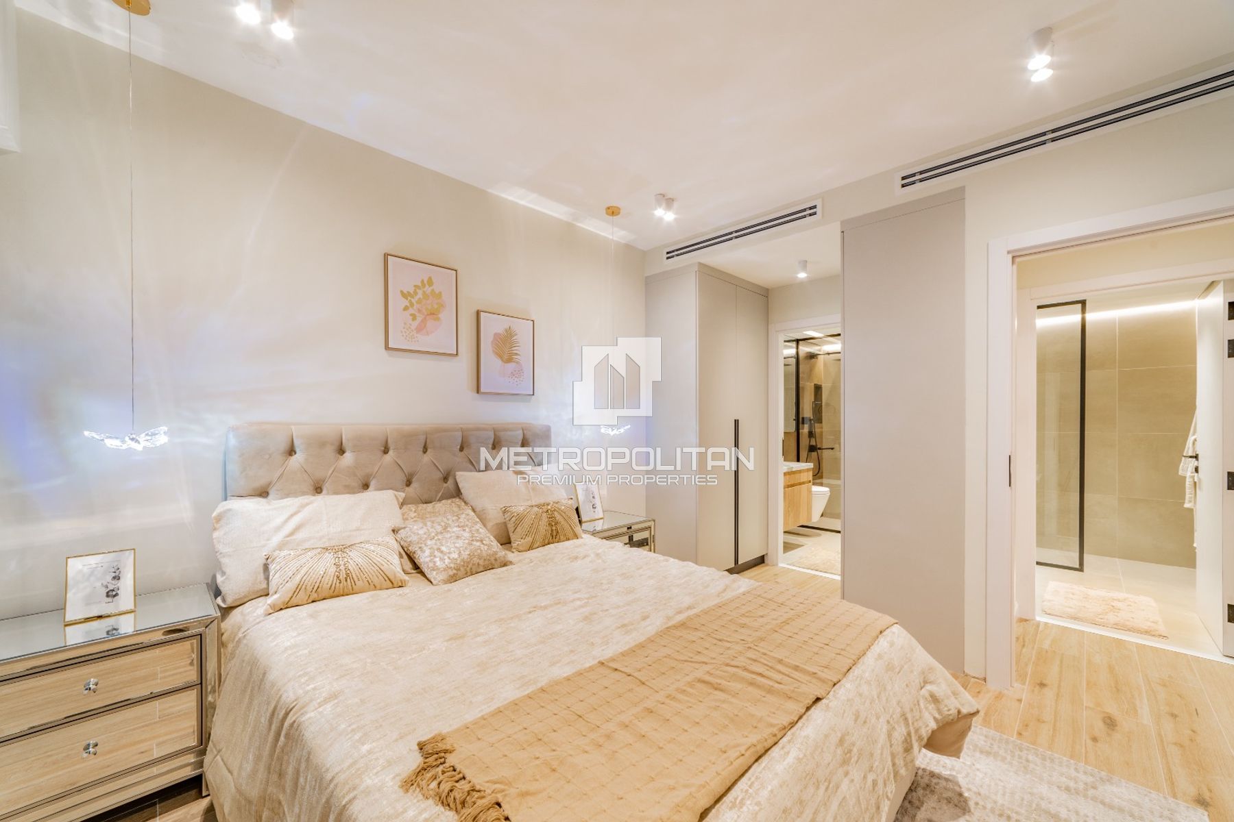شقة للبيع في Lucky Royale Residence، Jumeirah Village Circle - MPS-52842