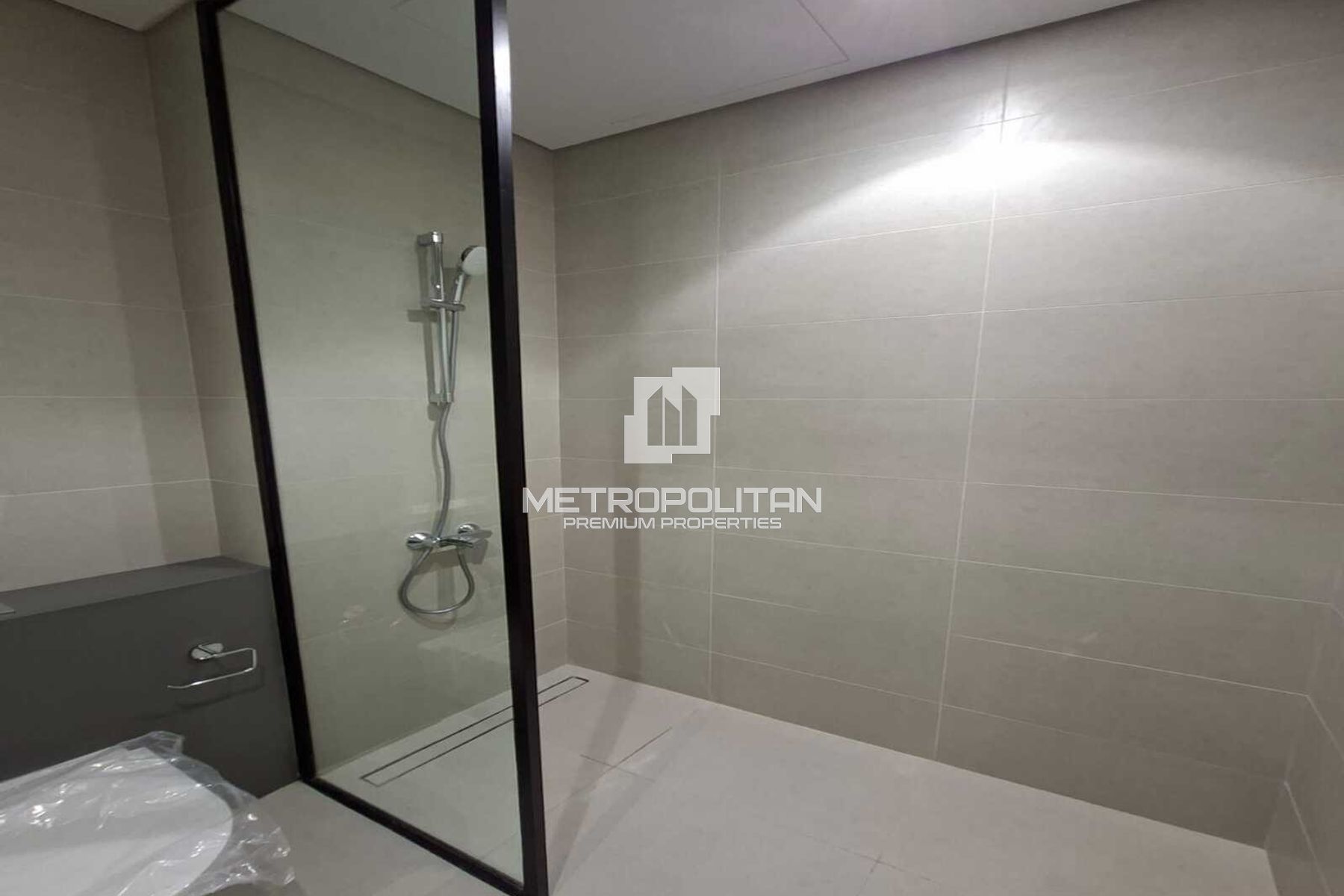 4BR Townhouse +Maid  | Brand New | Close to OP