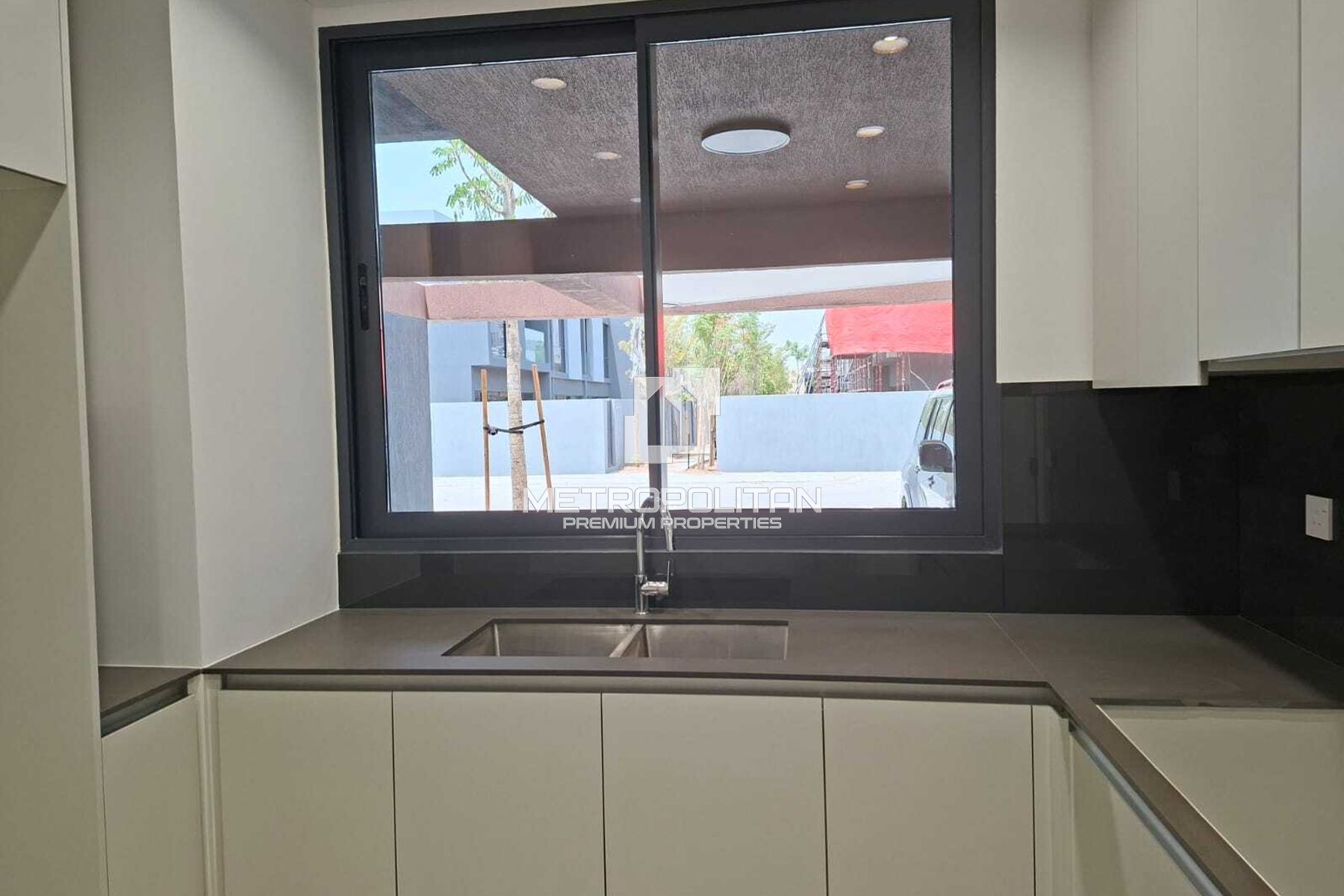 4BR Townhouse +Maid  | Brand New | Close to OP