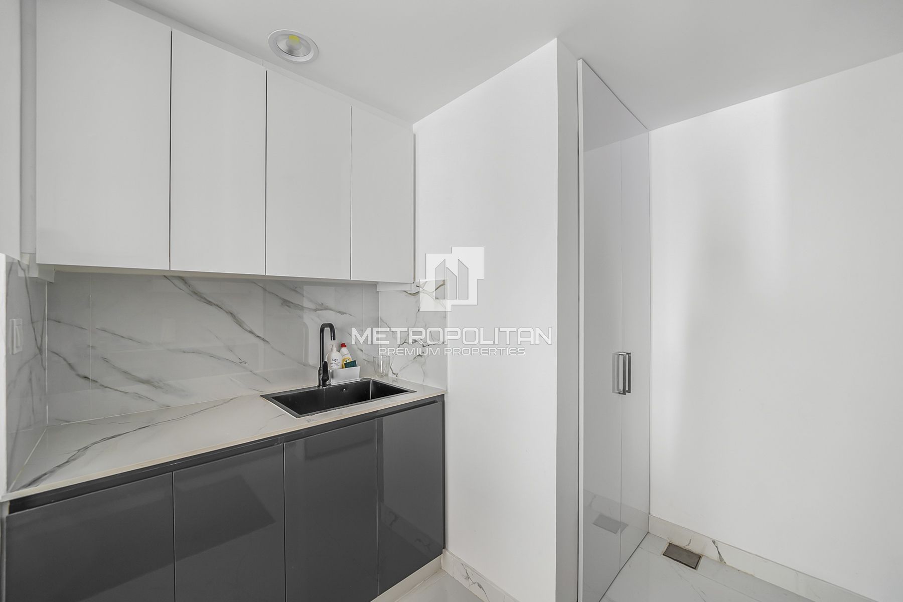 Fully Upgraded and Furnished | Mid-Floor