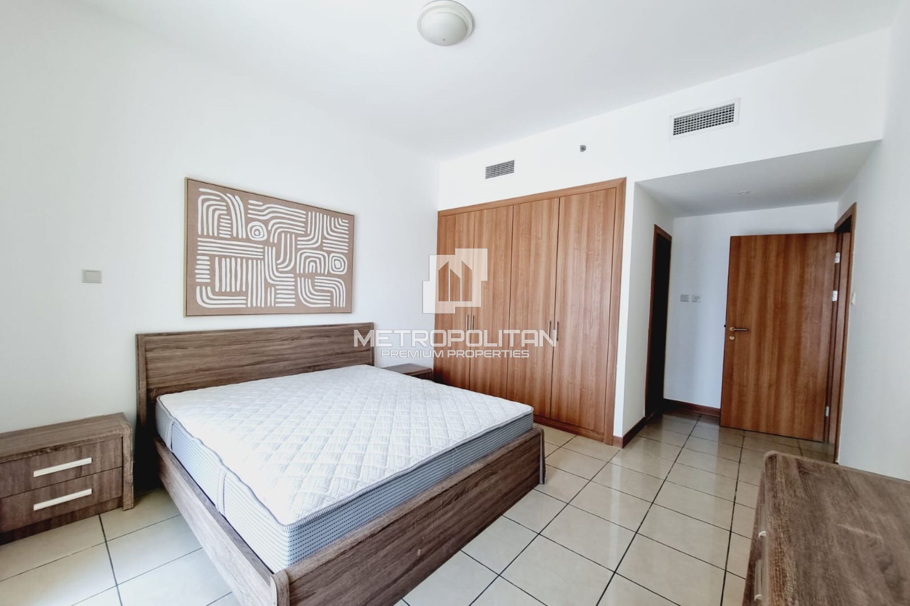 Fully Furnished | Balcony | Vacant October 10th