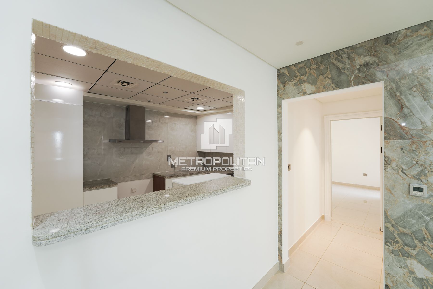 Spacious | Unfurnished | Beach | Palm View| Vacant