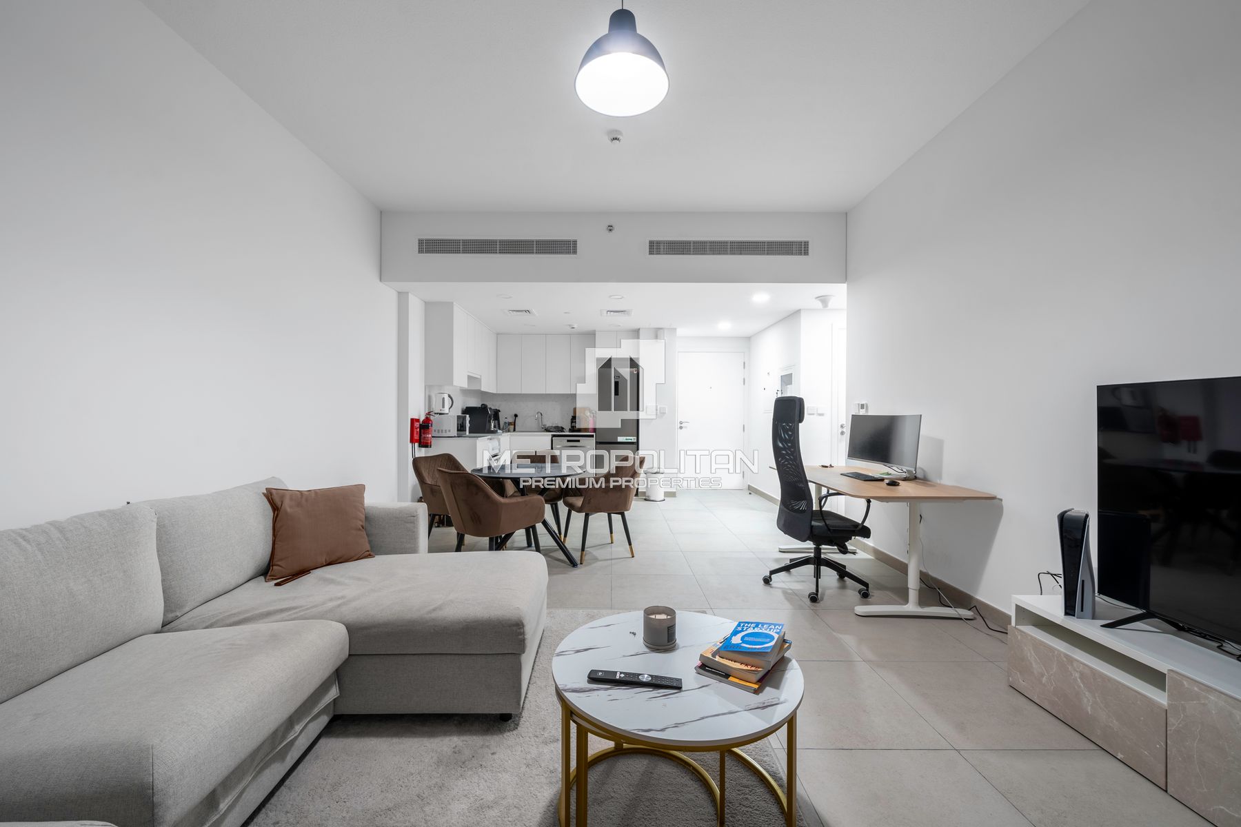 1BR Apartment for Rent in Umm Suqeim – MR-3460 photo-1
