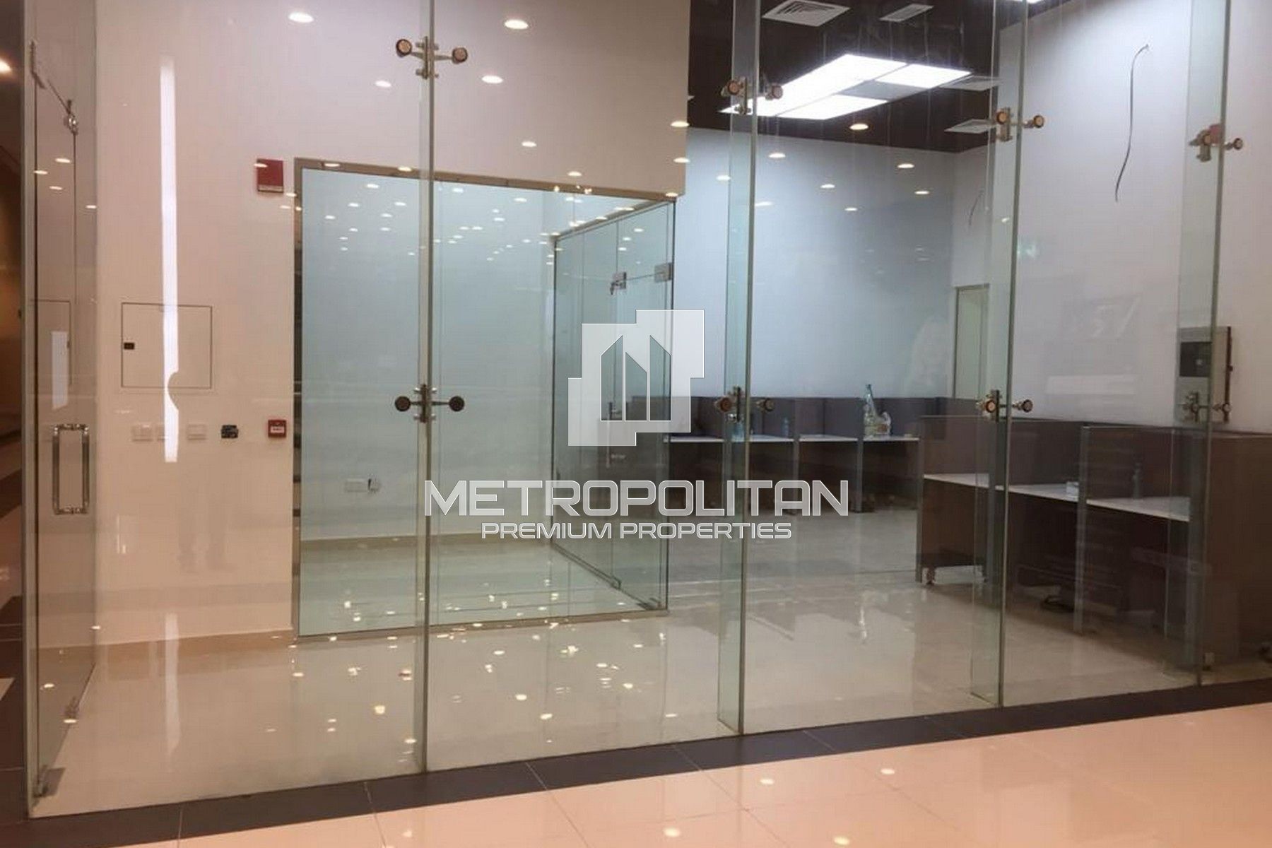 Retail for Rent in Park Tower B, DIFC - MR-4092